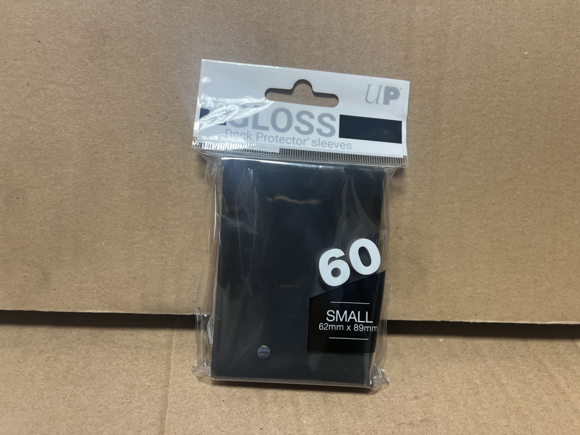 25 X BRAND NEW PACKS OF 60 UP PRO GLOSS DECK PROTECTOR SLEEVES 62 X 89MM RRP £12 PER PACK EBR