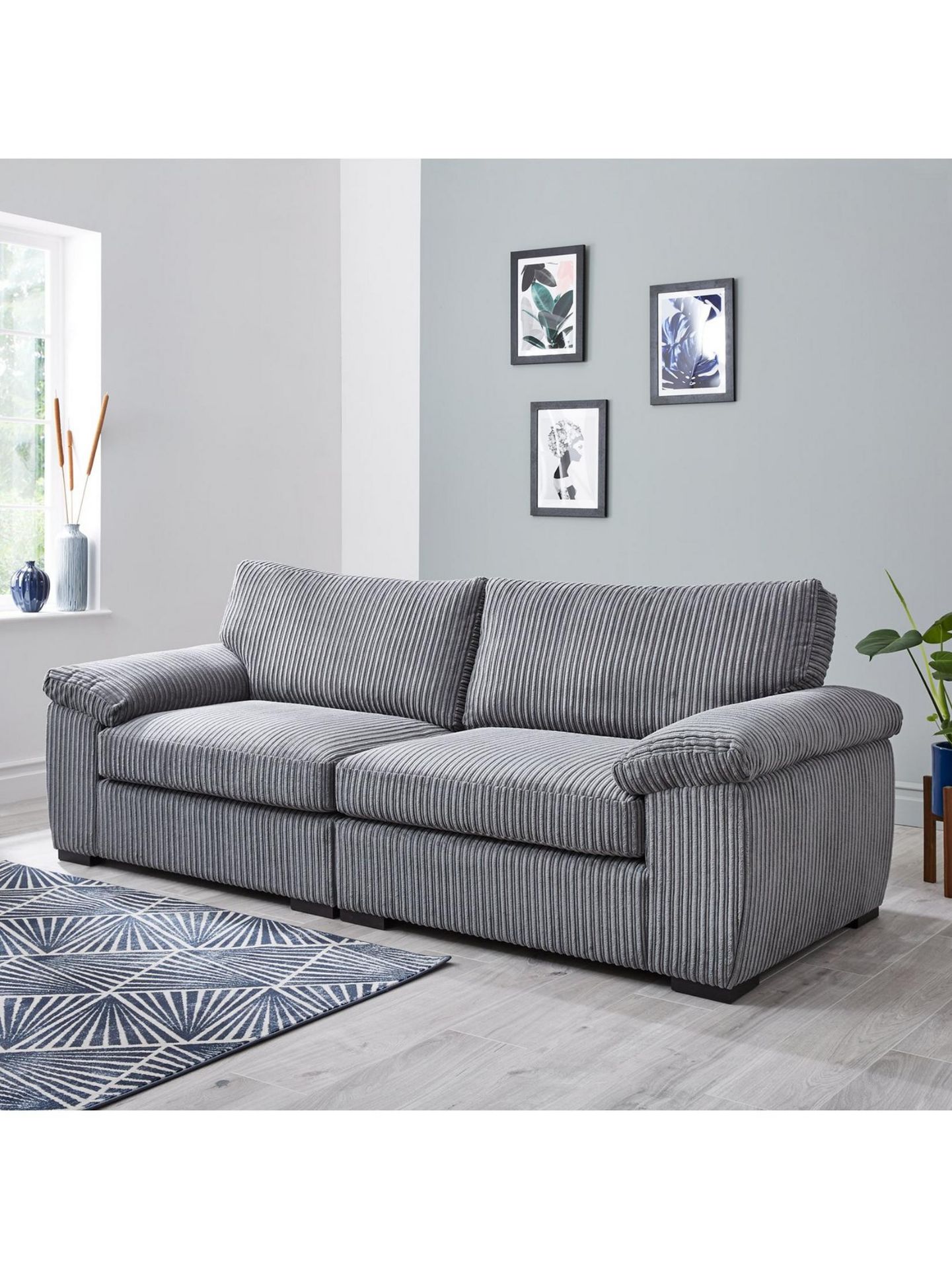 Amalfi 4 Seater Sofa. RPP £709.00. Dimensions: Height 93, Width 242, Depth 96 cm (approx.) Assembly: