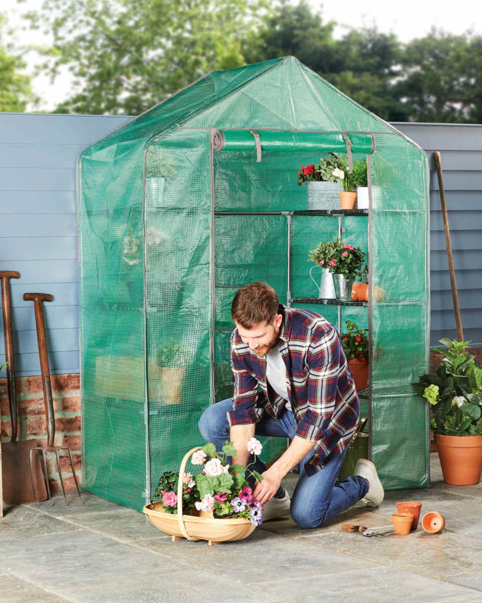 Walk In Greenhouse. Set up a sustainable food source in your home with the help of this Walk In - Image 2 of 2