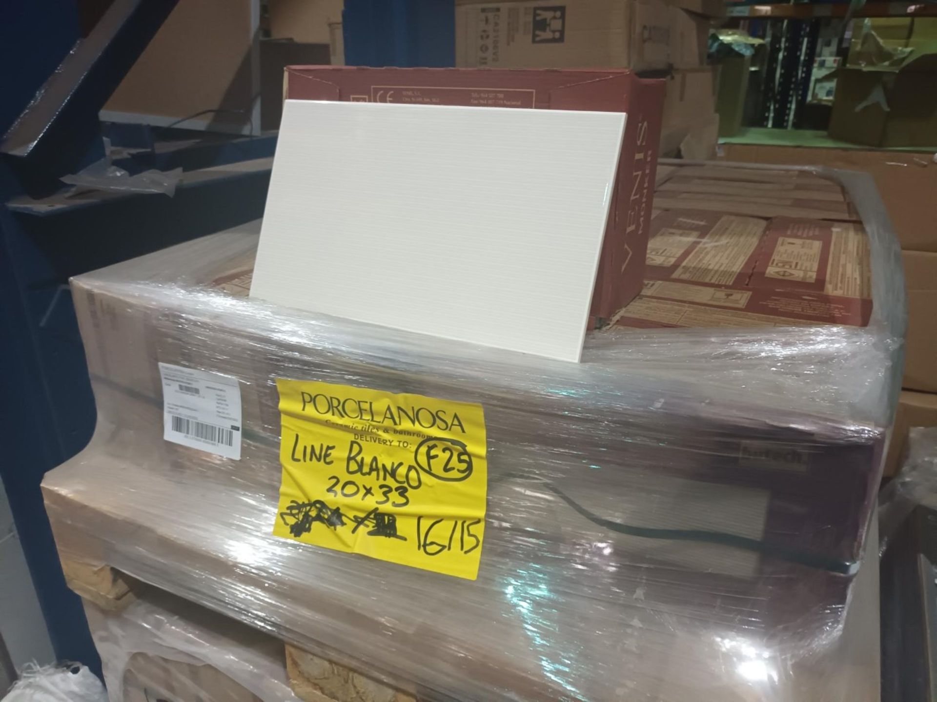 PALLET TO CONTAIN 31 x PACKS OF PORCELANOSA LINE BLANCO WALL TILES. SIZE: 200x333mm. Each box - Image 2 of 3