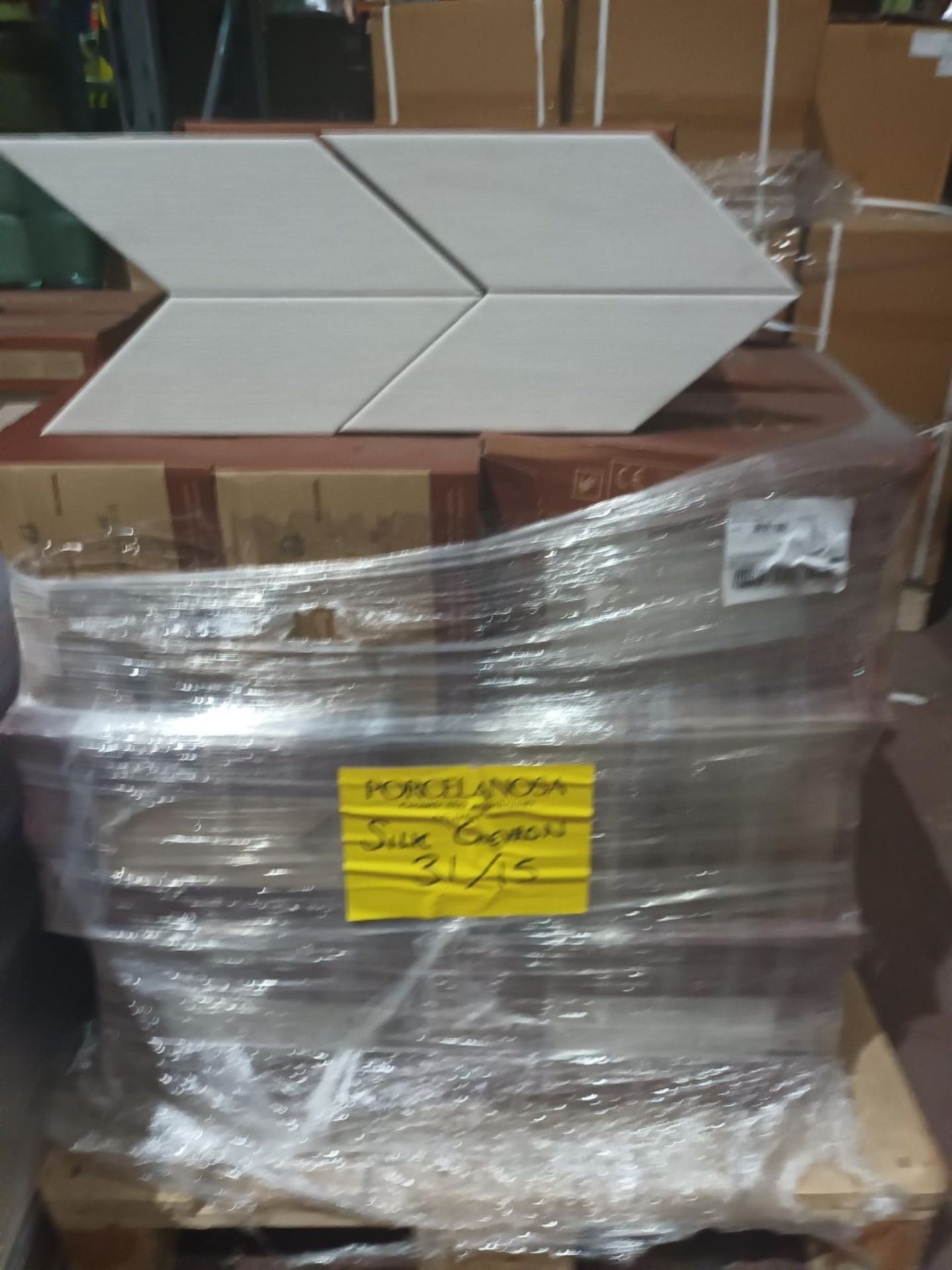 PALLET TO CONTAIN 47 x PACKS OF PORCELANOSA SILK CHEVRON WALL TILES. SIZE: 200x333mm. Each box - Image 2 of 3