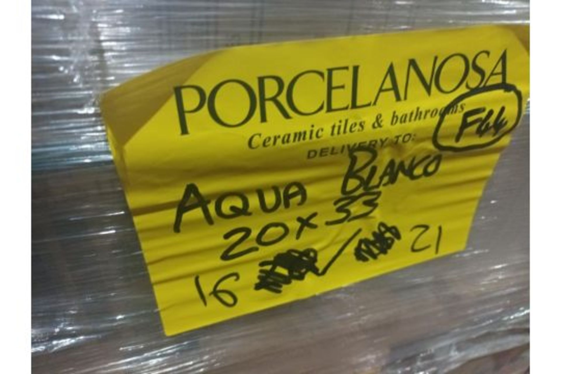 PALLET TO CONTAIN 30 x PACKS OF PORCELANOSA AQUA BLANCO WALL TILES. SIZE: 200x316mm. Each box - Image 2 of 4