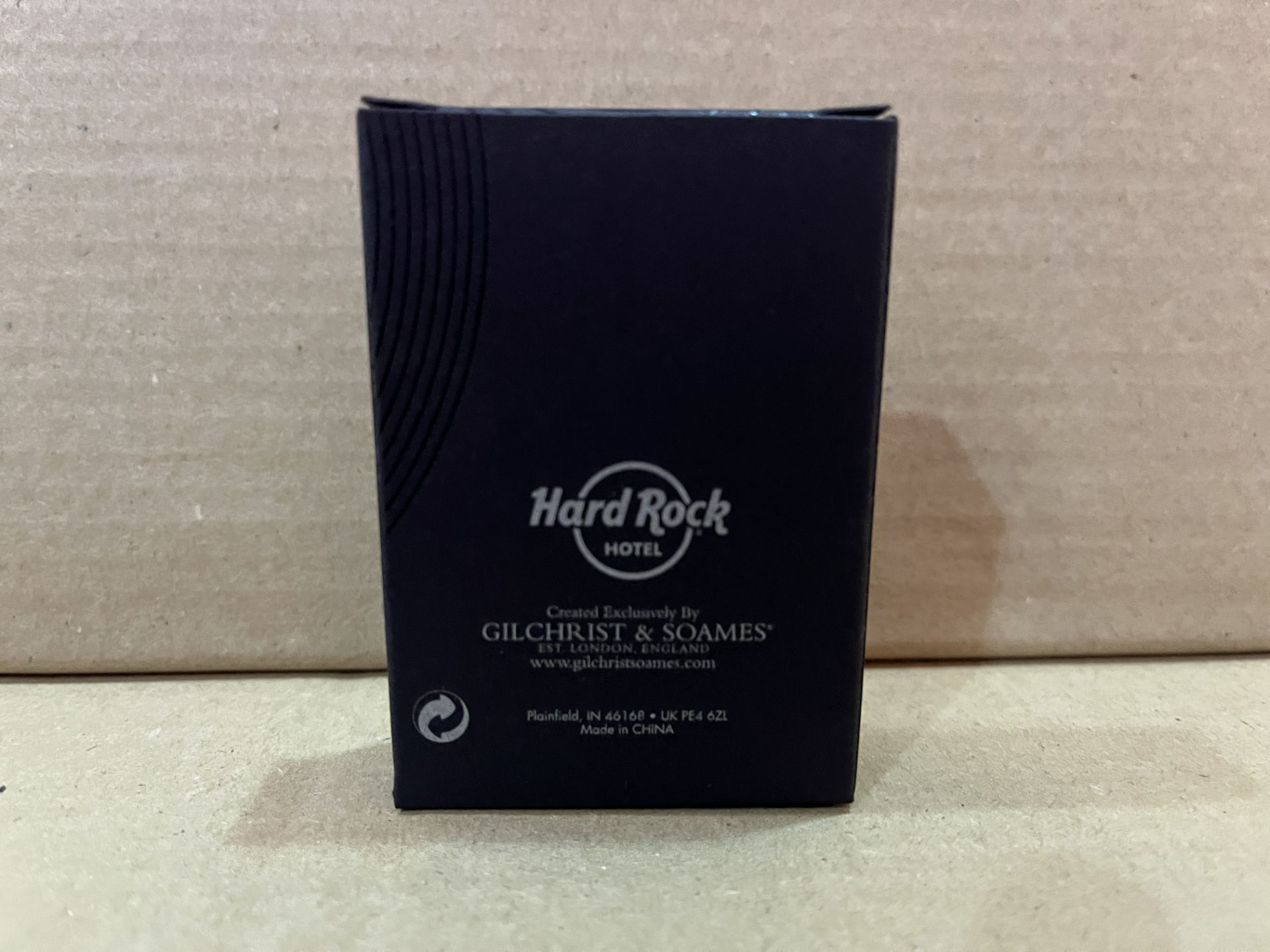 4000 X BRAND NEW HARD ROCK CAFÉ VANITY KITS R15