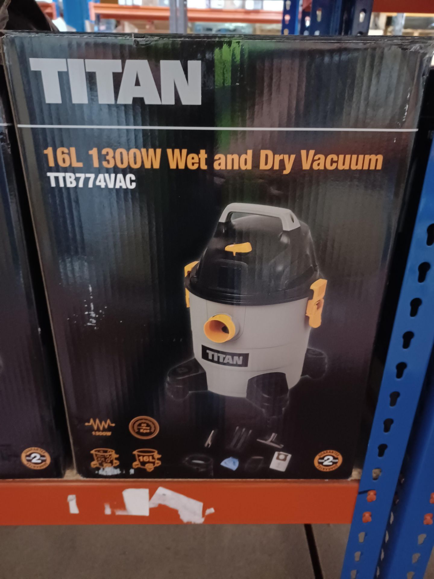 TITAN TTB774VAC 1300W 16LTR WET & DRY VACUUM 220-240V CHECKED,WORKING - PCK