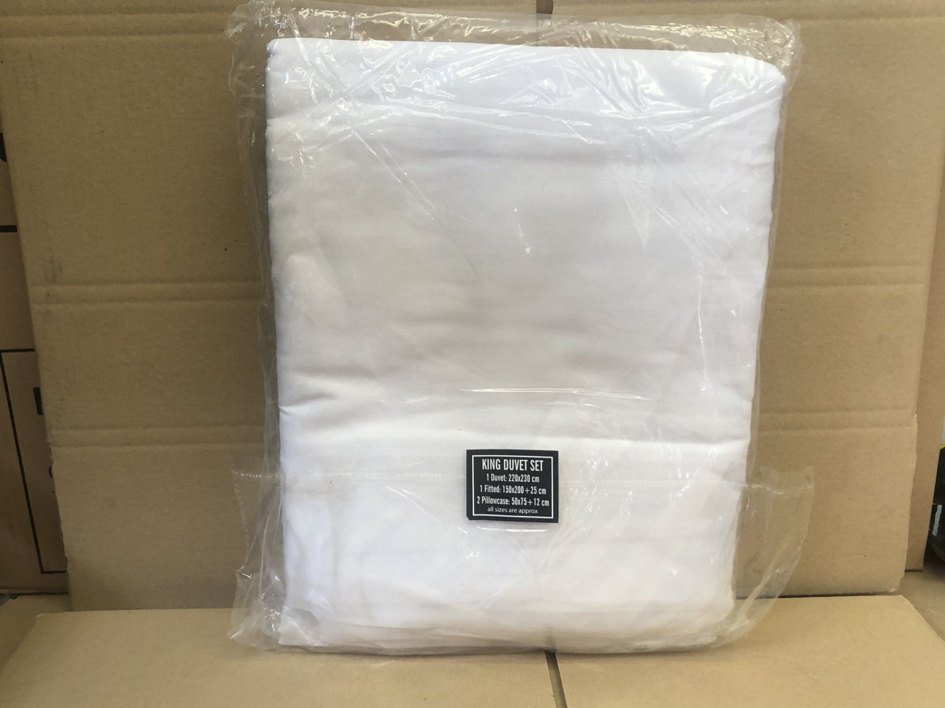 10 X BRAND NEW KING DUVET SETS WHITE S1-32