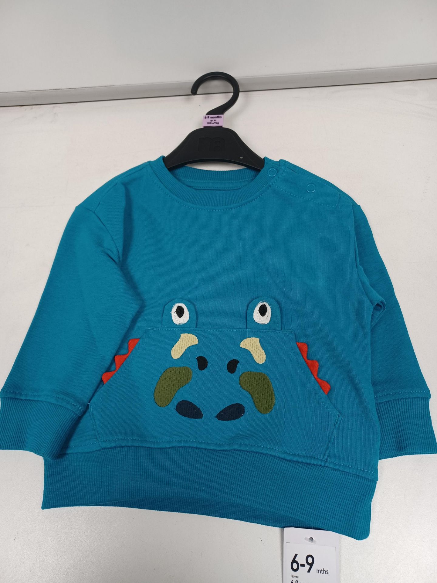 (NO VAT) 30 X NEW PACKAGED MOTHERCARE CHILDRENS JUMPERS . RRP £29.99 EACH. SIZE 9-12 MONTHS. ROW 1