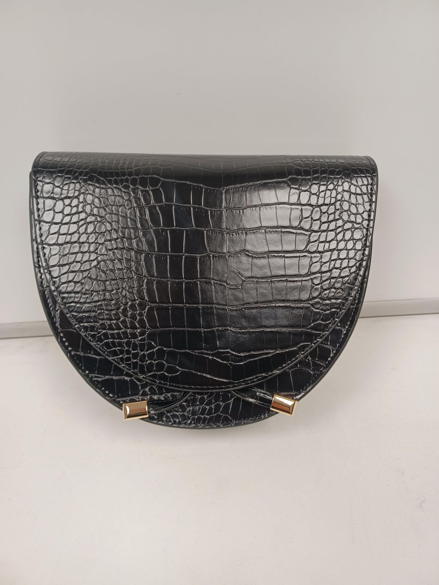 5 X NEW PACKAGED BEAUTIFY LEATHER EFFECT SNAKE SKIN SHOULDER BAGS. RRP £55 EACH. ROW 1
