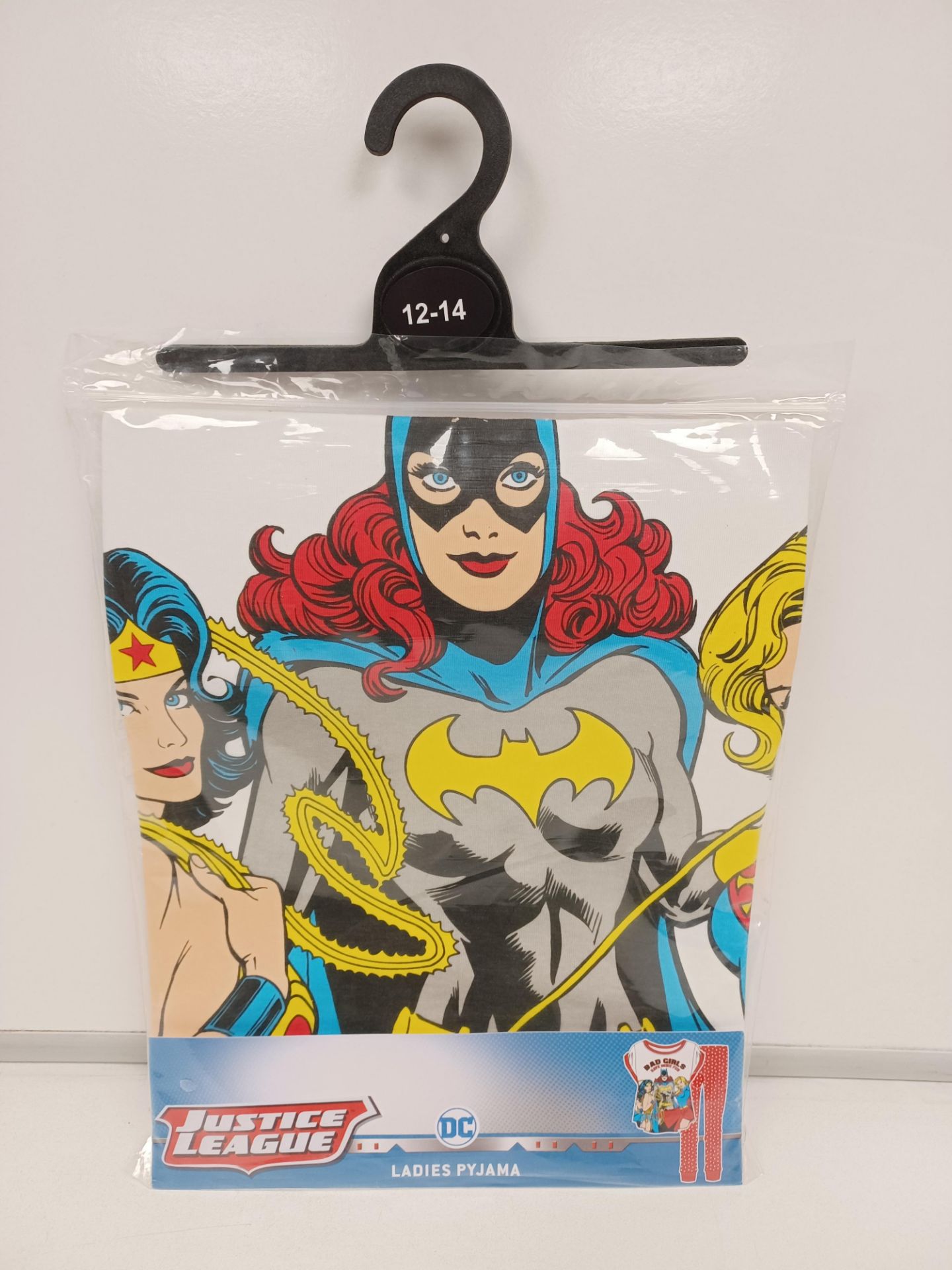 10 X NEW PACKAGED JUSTICE LEAGUE LADIES PYJAMA SETS. ROW 9