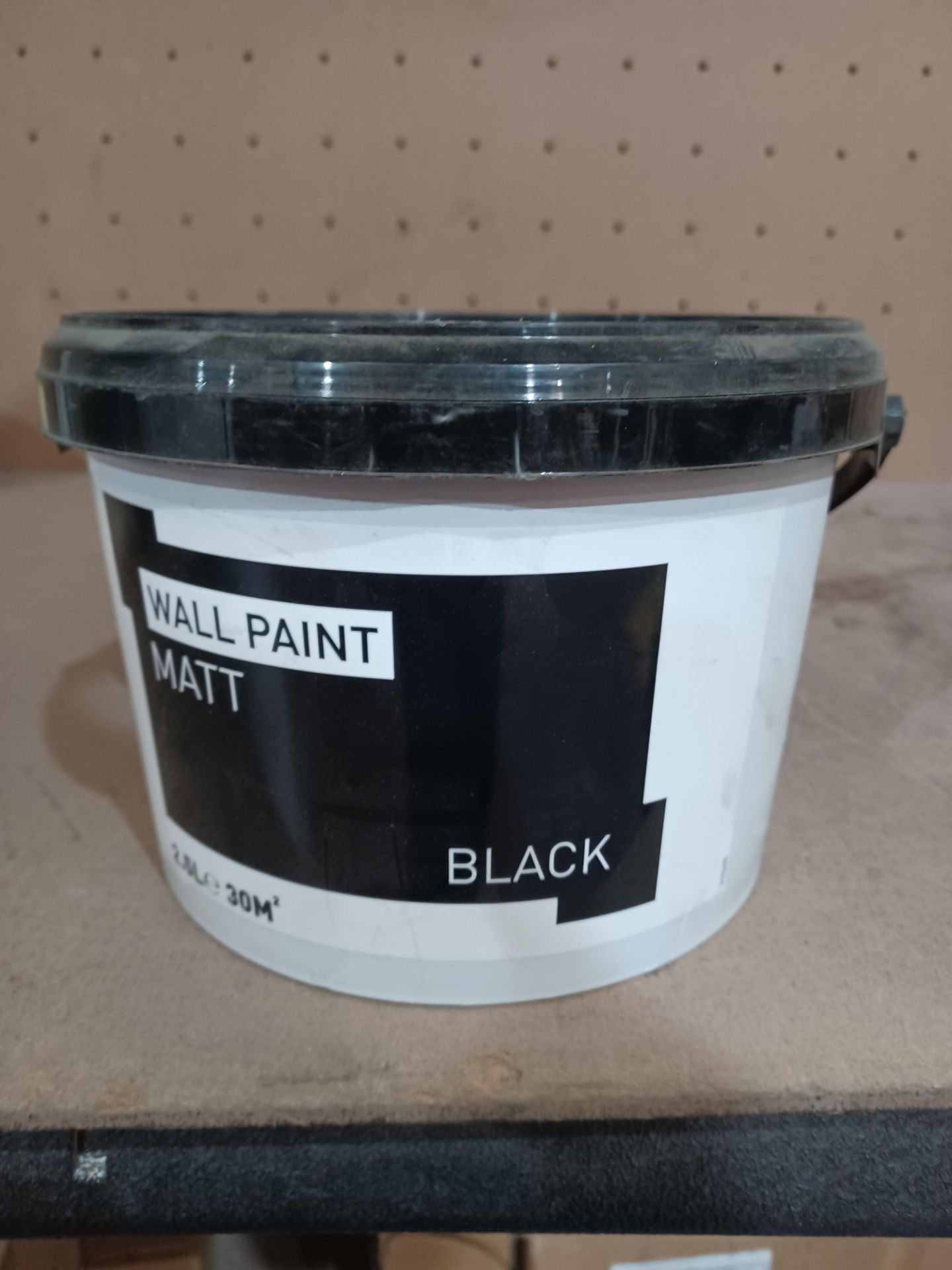 4 X NEW SEALED 2.5L TUBS OF MATT BLACK WALL PAINT. PCK