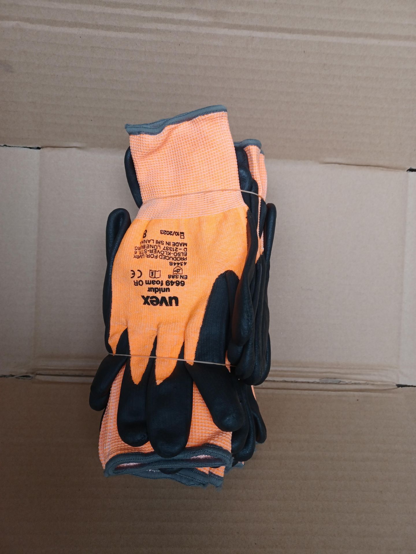 75 X NEW PAIRS OF UVEN UNIDUR SAFETY GLOVES. RRP £8 PER PAIR. S1-5
