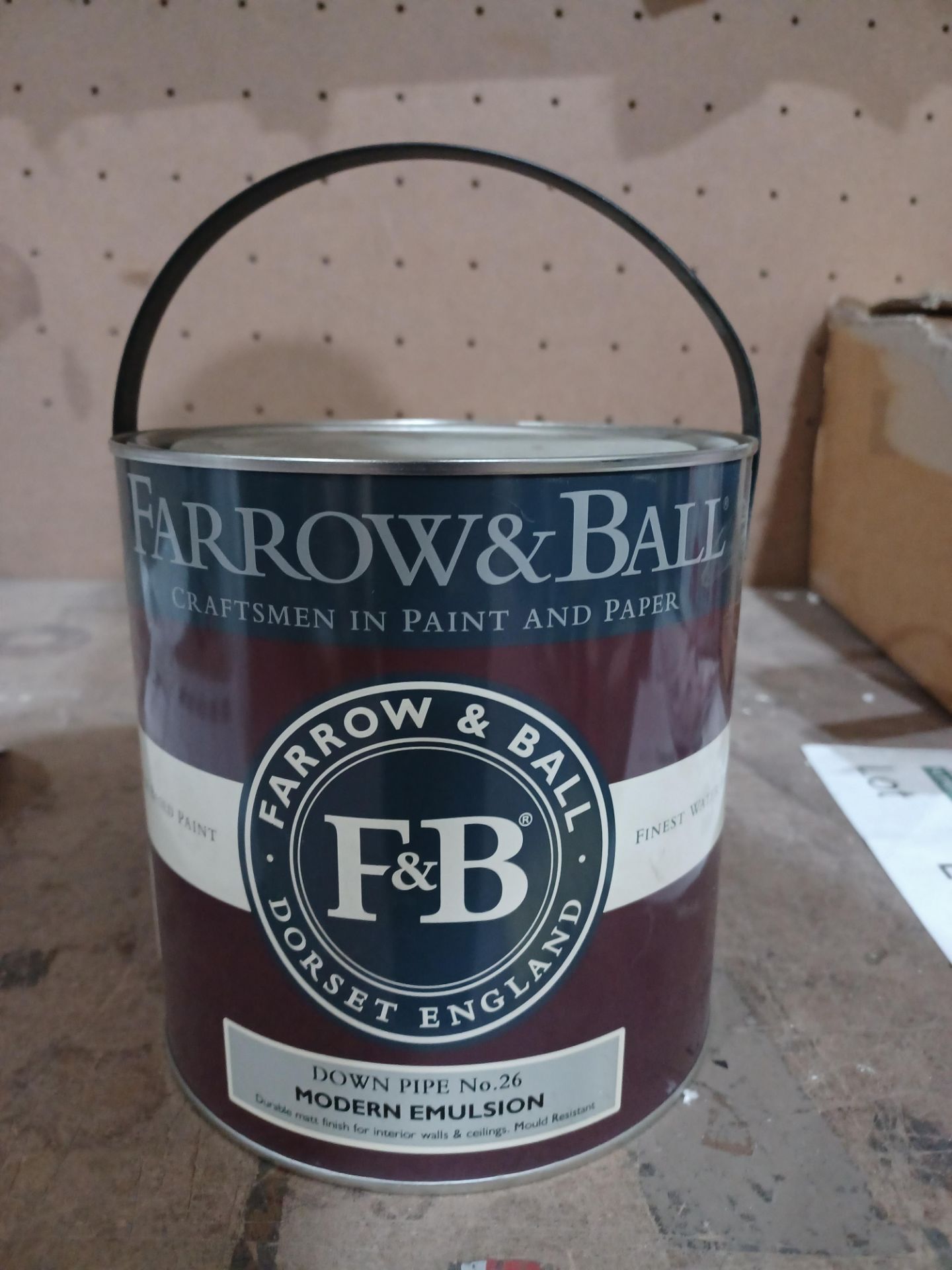 6 X NEW 2.5L TUBS OF FARROW & BALL MODERN EMULSION. DOWN PIPE No.26. PCK