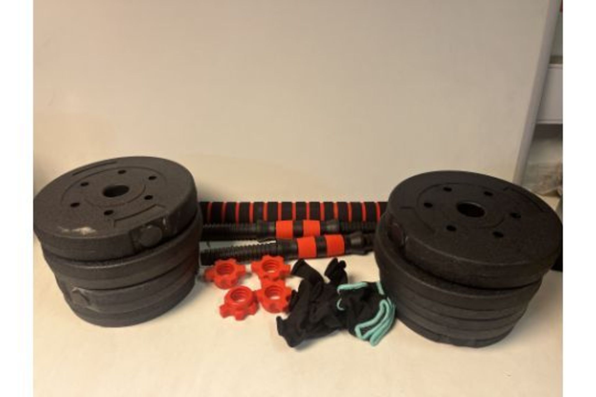 PALLET TO CONTAIN 12 X BRAND NEW SETS OF 2 7.5KG DUMBELL SETS R19