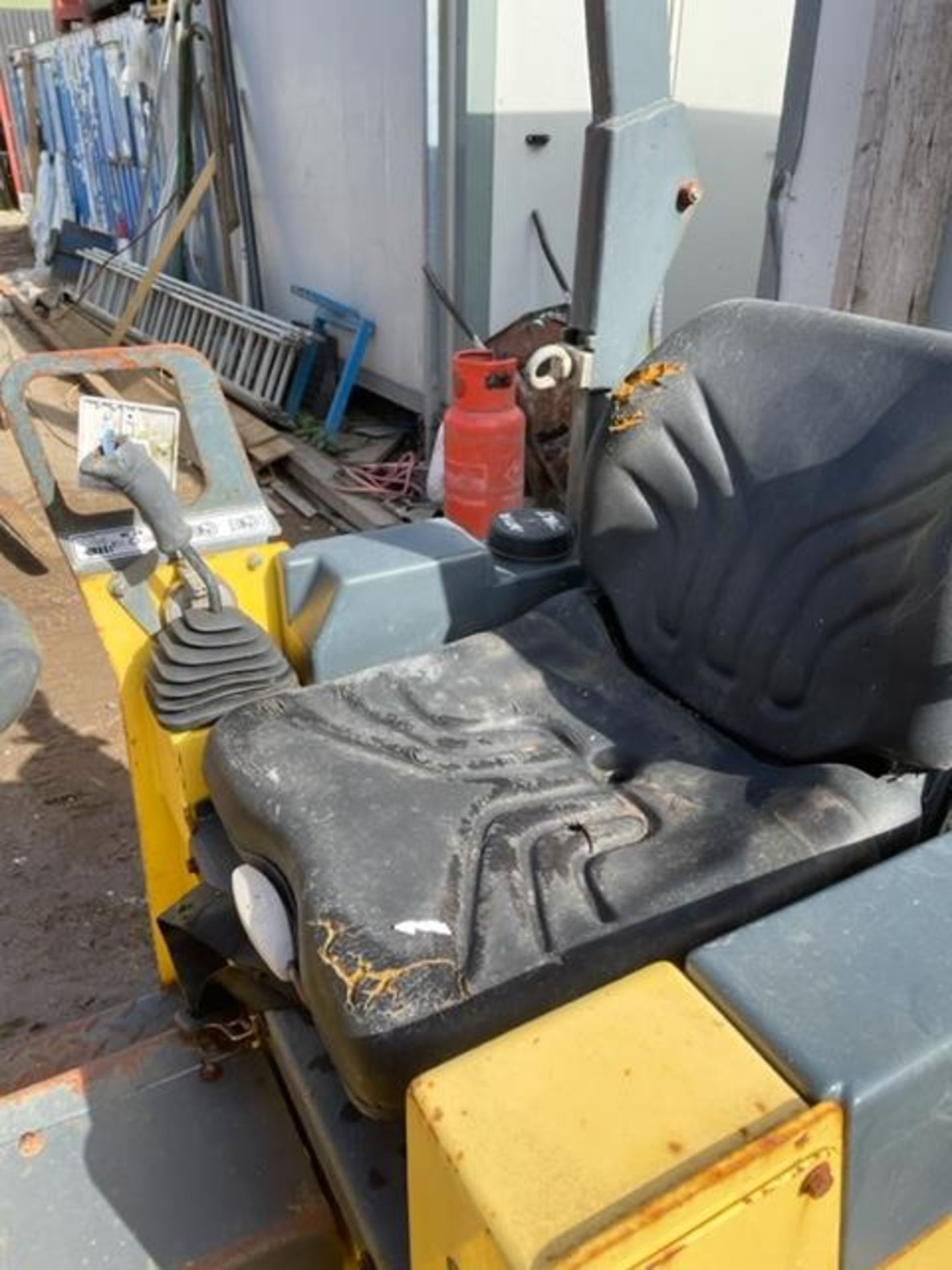 BOMAG 2008 TWIN DRUM ROLLER KUBOTA ENGINE LOW HOURS NEEDS NEW BATTERY & SWITCH ON VIBRATE HANDLE. - Image 6 of 7