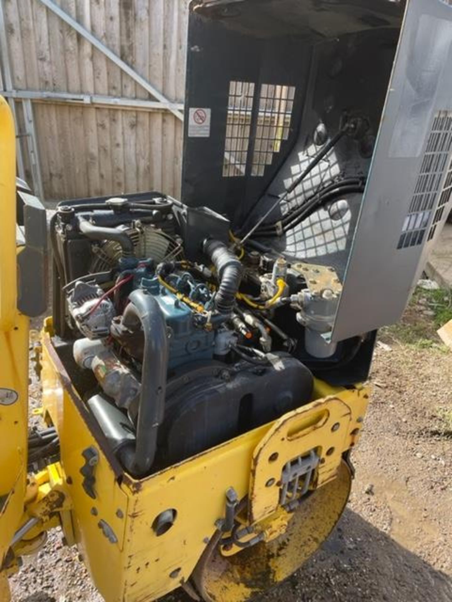 BOMAG 2008 TWIN DRUM ROLLER KUBOTA ENGINE LOW HOURS NEEDS NEW BATTERY & SWITCH ON VIBRATE HANDLE. - Image 7 of 7