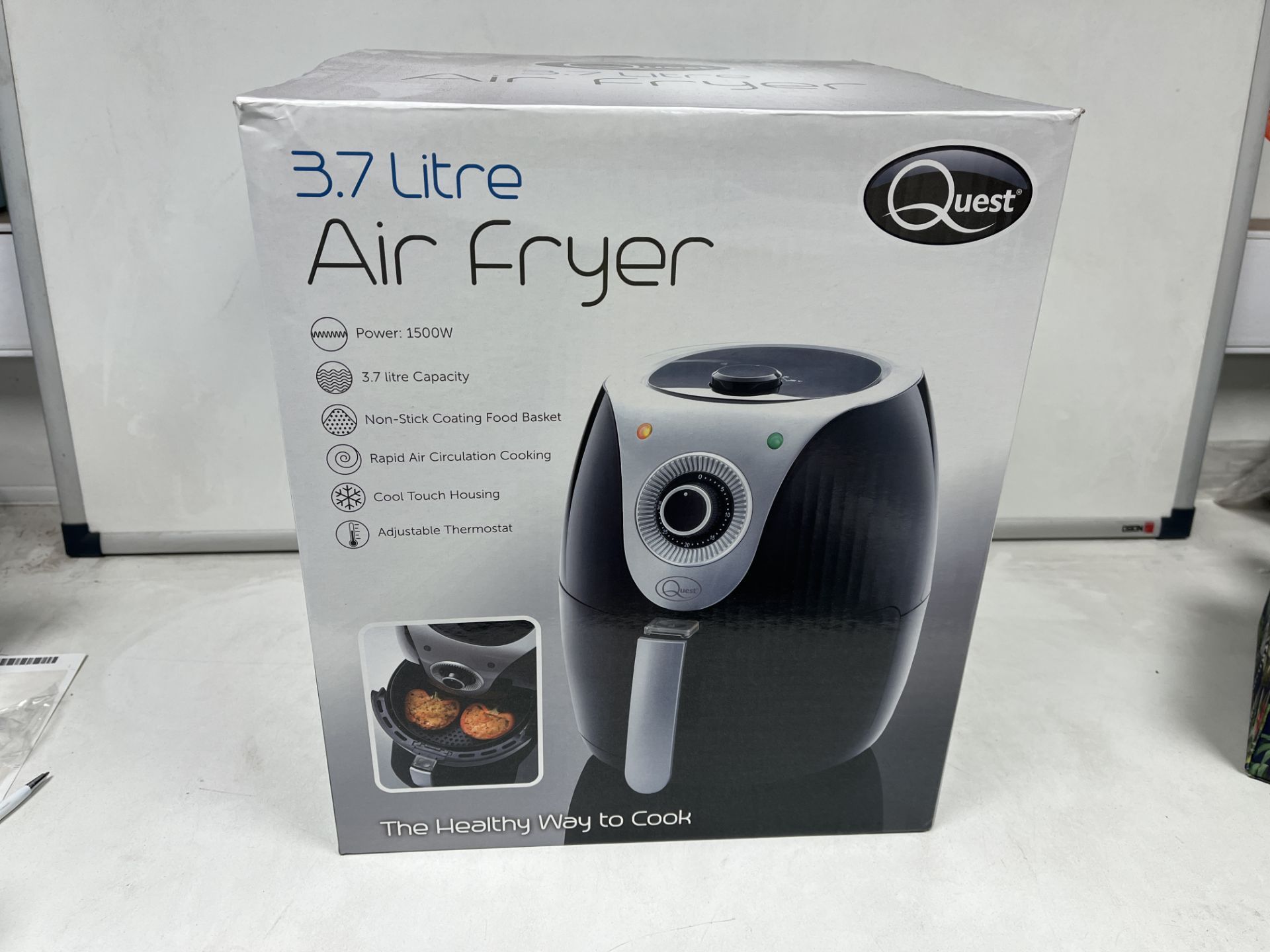 BRAND NEW QUEST 3.7L 1500W AIR FRYER, NON STICK COATING FOOD BASKET, RAPID AIR CIRCULATION