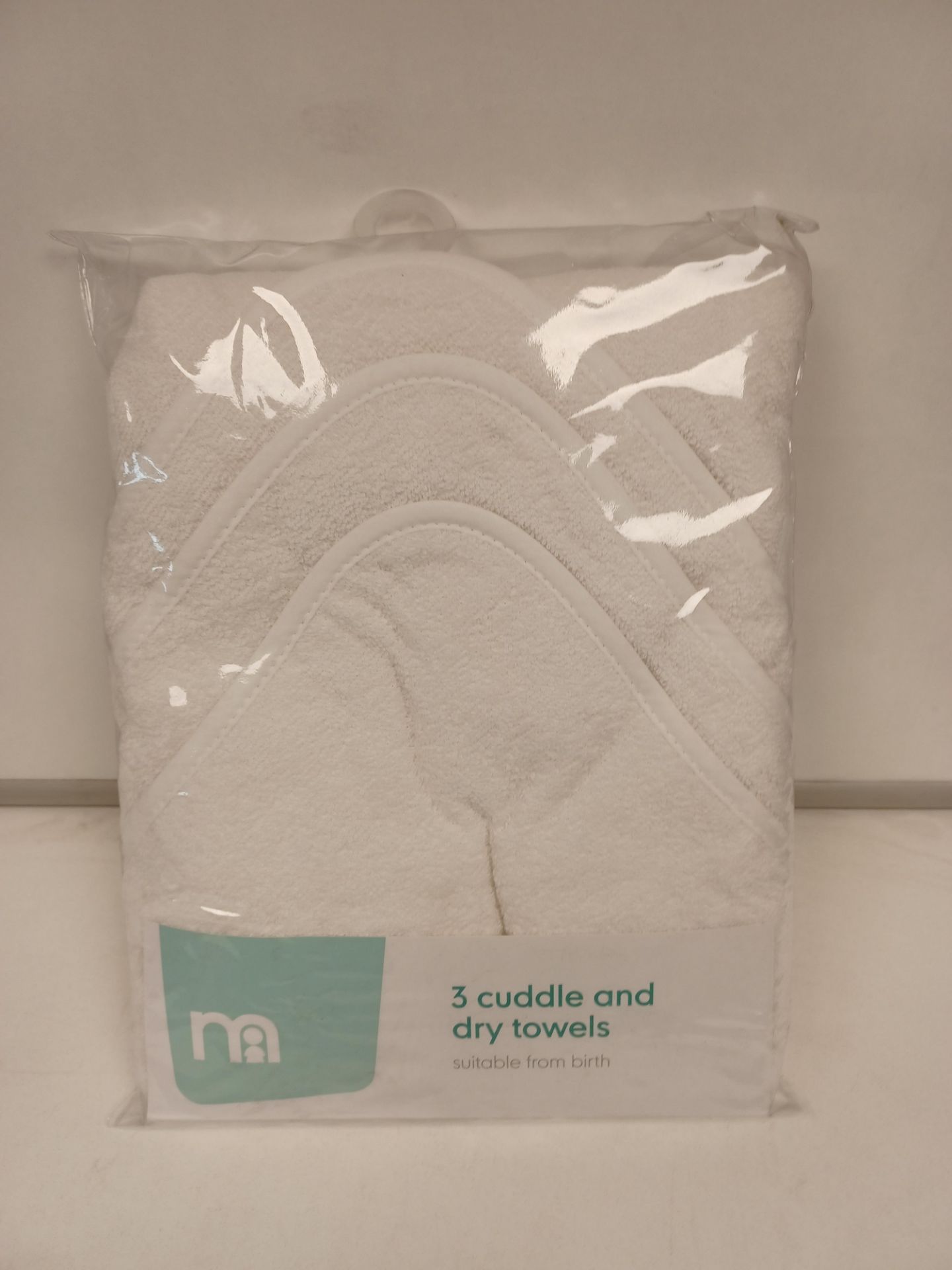 10 X NEW PACKAGED MOTHERCARE SETS OF 3 CUDDLE AND DRY TOWELS. SUITABLE FROM BIRTH. ROW 2.