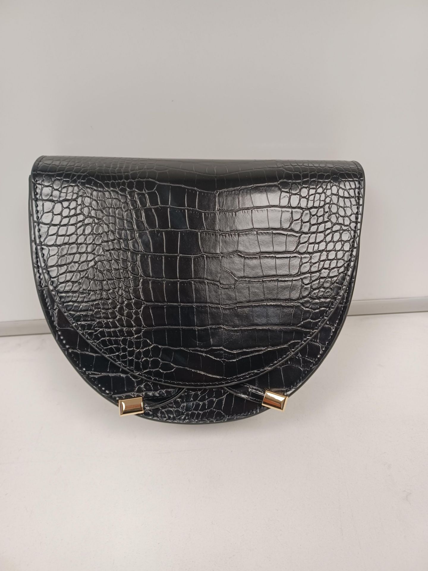 5 X NEW PACKAGED BEAUTIFY LEATHER EFFECT SNAKE SKIN SHOULDER BAGS. RRP £55 EACH. ROW 1