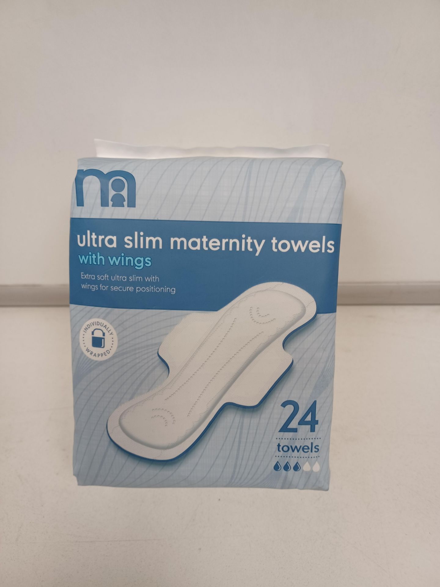(NO VAT) 48 X NEW SEALED PACKS OF MOTHERCARE ULTRA SLIM MATERNITY TOWELS WITH WINGS (24 PER PACK).