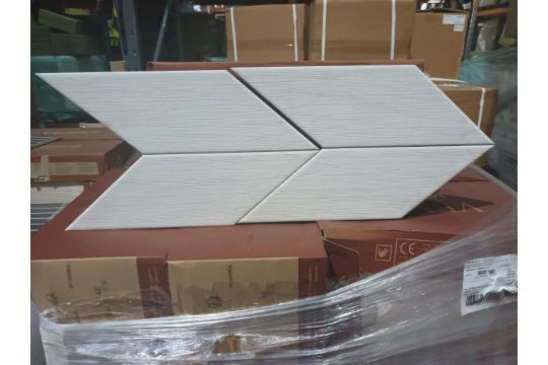 20 x PACKS OF PORCELANOSA SILK CHEVRON WALL TILES. SIZE: 200x333mm. Each box contains 0.76m2,