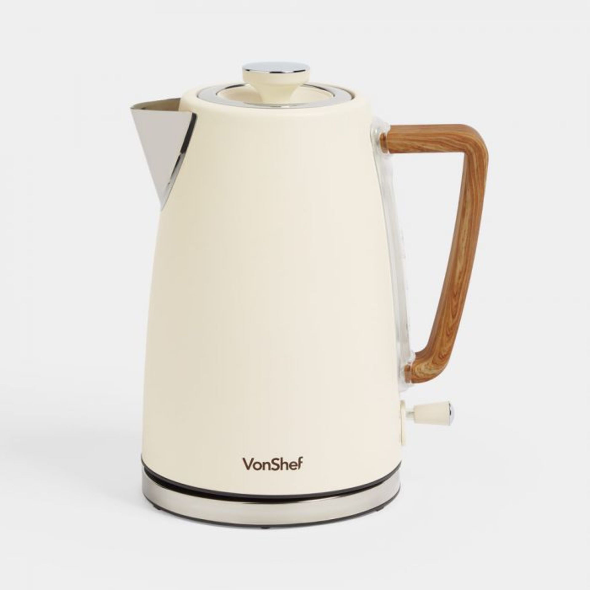 Cream & Wood Kettle. Featuring a vintage yet modern design, use our Cream & Wood Kettle to refresh