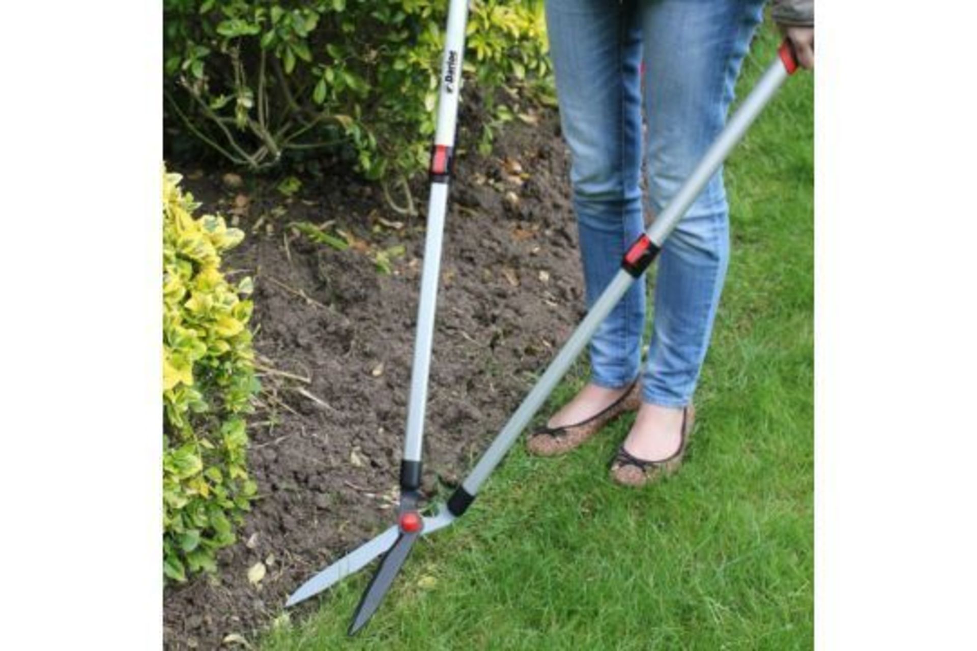 5 x New Boxed Telescopic Grass Lawn Shears. RRP £44.99 each.Transforming the way you tend to your