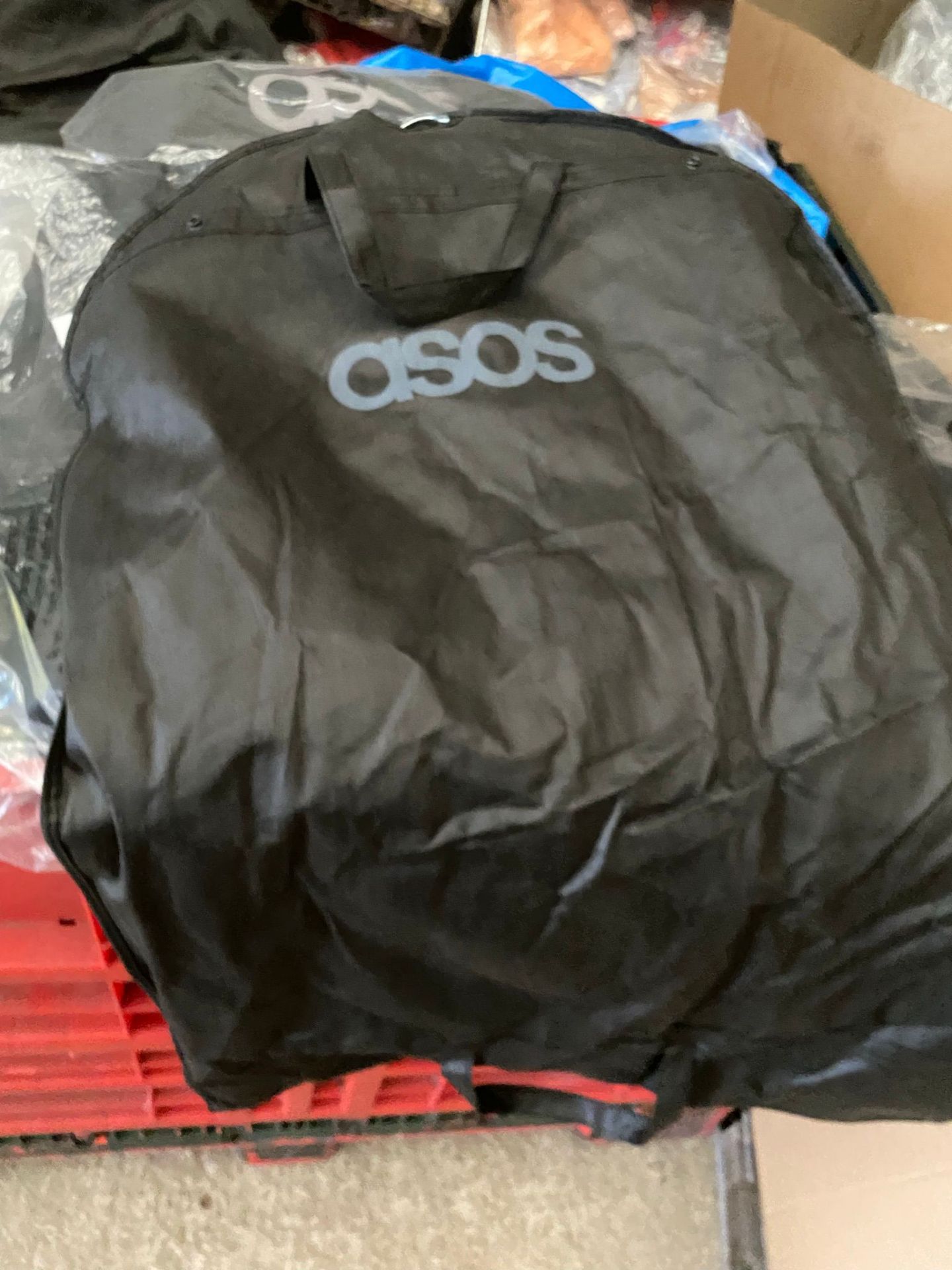 100 X BRAND NEW ASSORTED CLOTHING FROM ASOS INCLUDING ASOS BRANDED AND ASSOCIATED BRANDS IN - Image 4 of 63