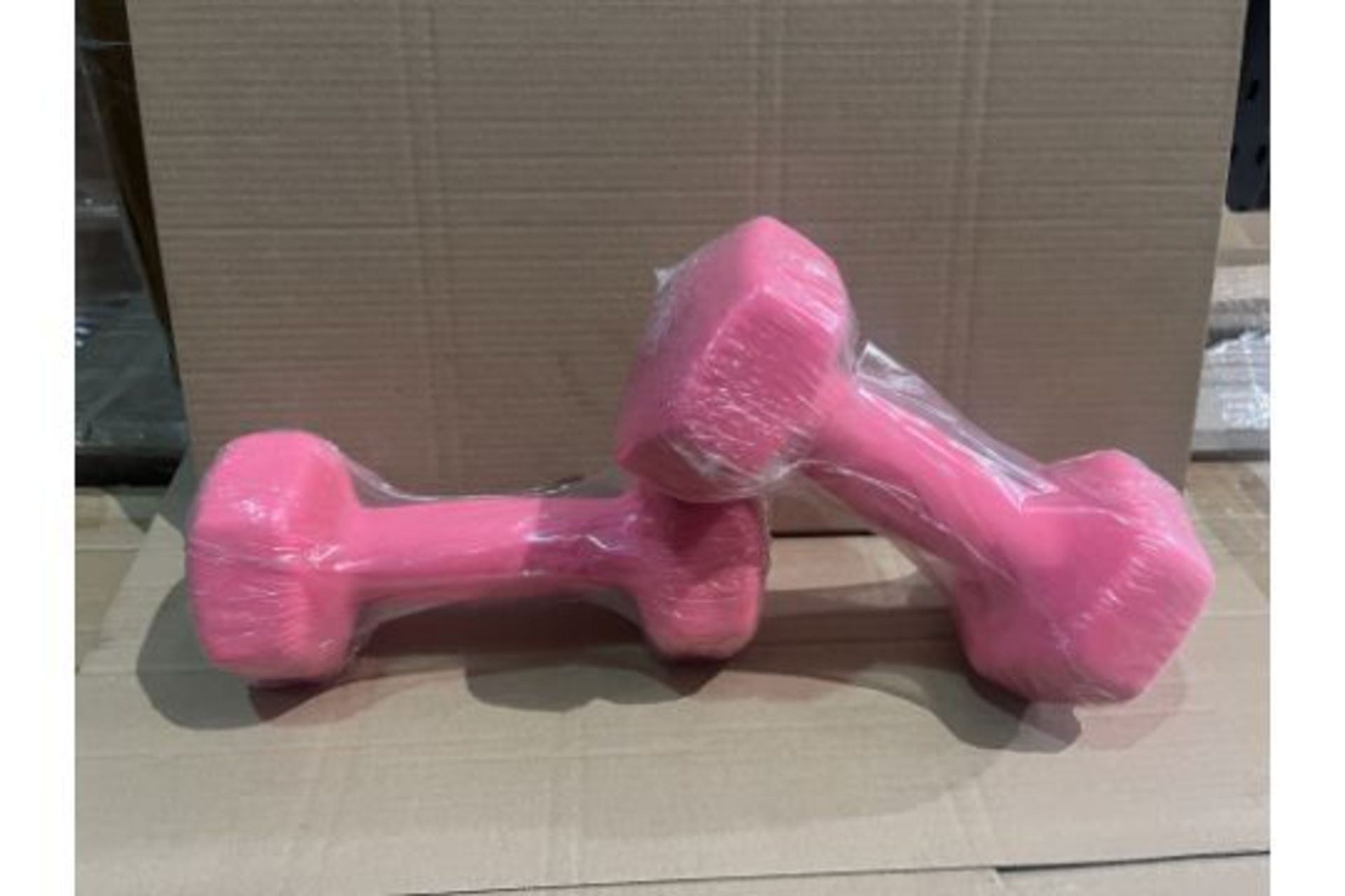 PALLET TO CONTAIN 15 X BRAND NEW PACKS OF 4 5KG PINK EXERCISE DUMBELL SETS R12