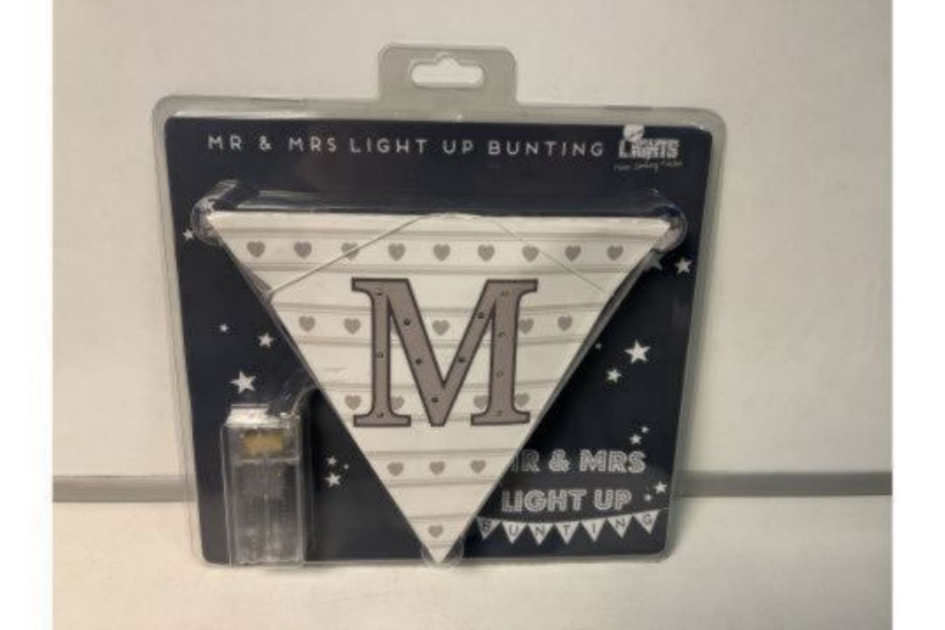 PALLET TO INCLUDE 90 X BRAND NEW MR AND MRS LIGHT UP BUNTINGS RRP £18 EACH S1RA