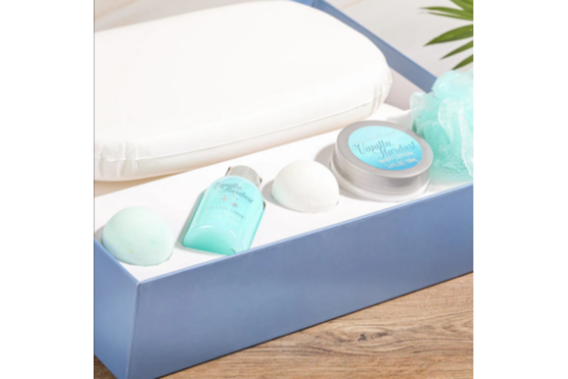 PALLET TO CONTAIN 40 x New Packaged Spa Luxetique Cosmic Dreams Vanilla Spa Gift Set. (SKU:SPA-BA- - Image 2 of 2