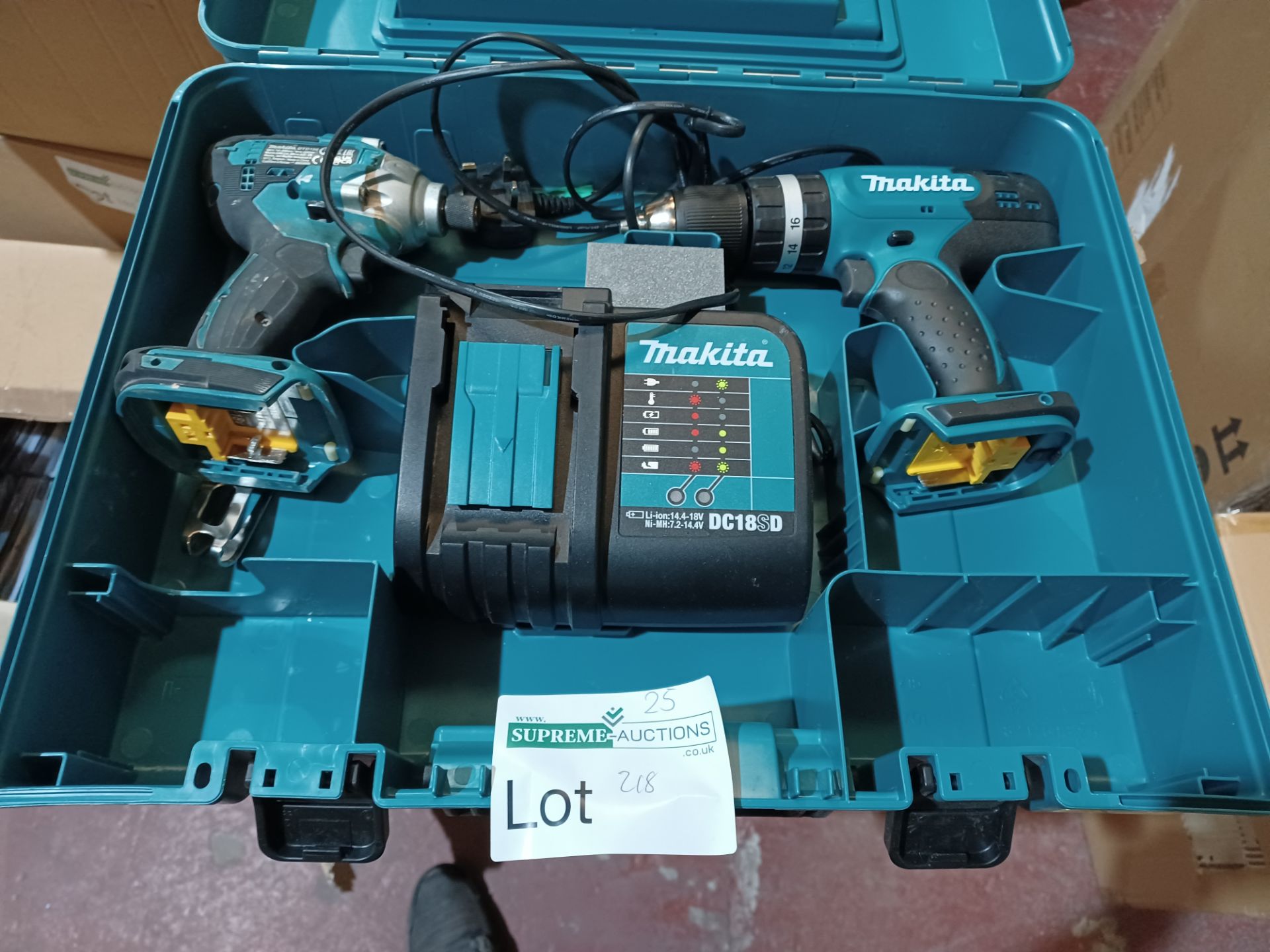 MAKITA DLX2336S 18V 2 X 3.0AH LI-ION LXT CORDLESS TWIN PACK WITH CHARGER AND CARRY CASE - PCK