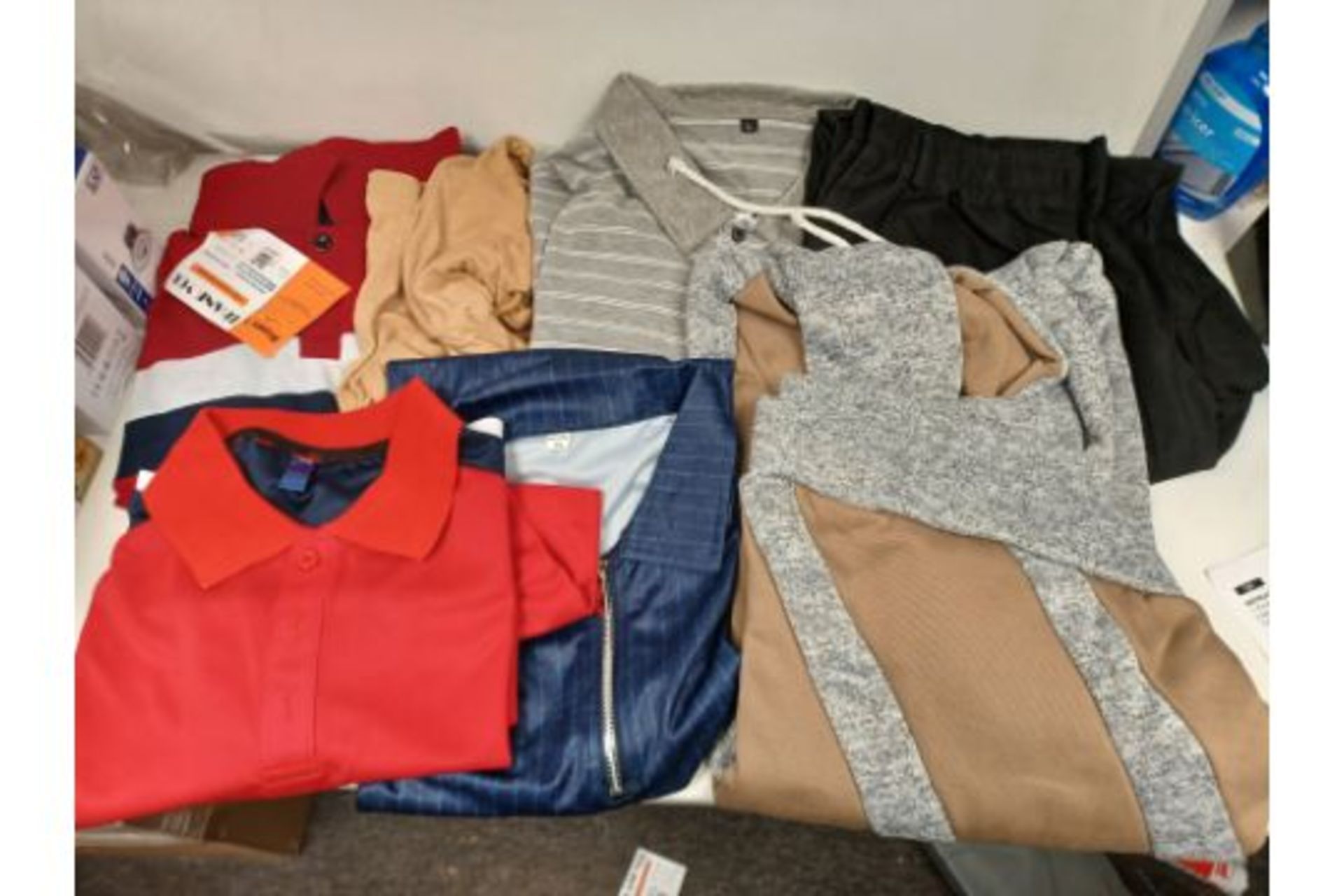 15 X BRAND NEW ASSORTED MENSWEAR LOT INCLUDING T SHIRTS, JUMPERS, HOODIES ETC