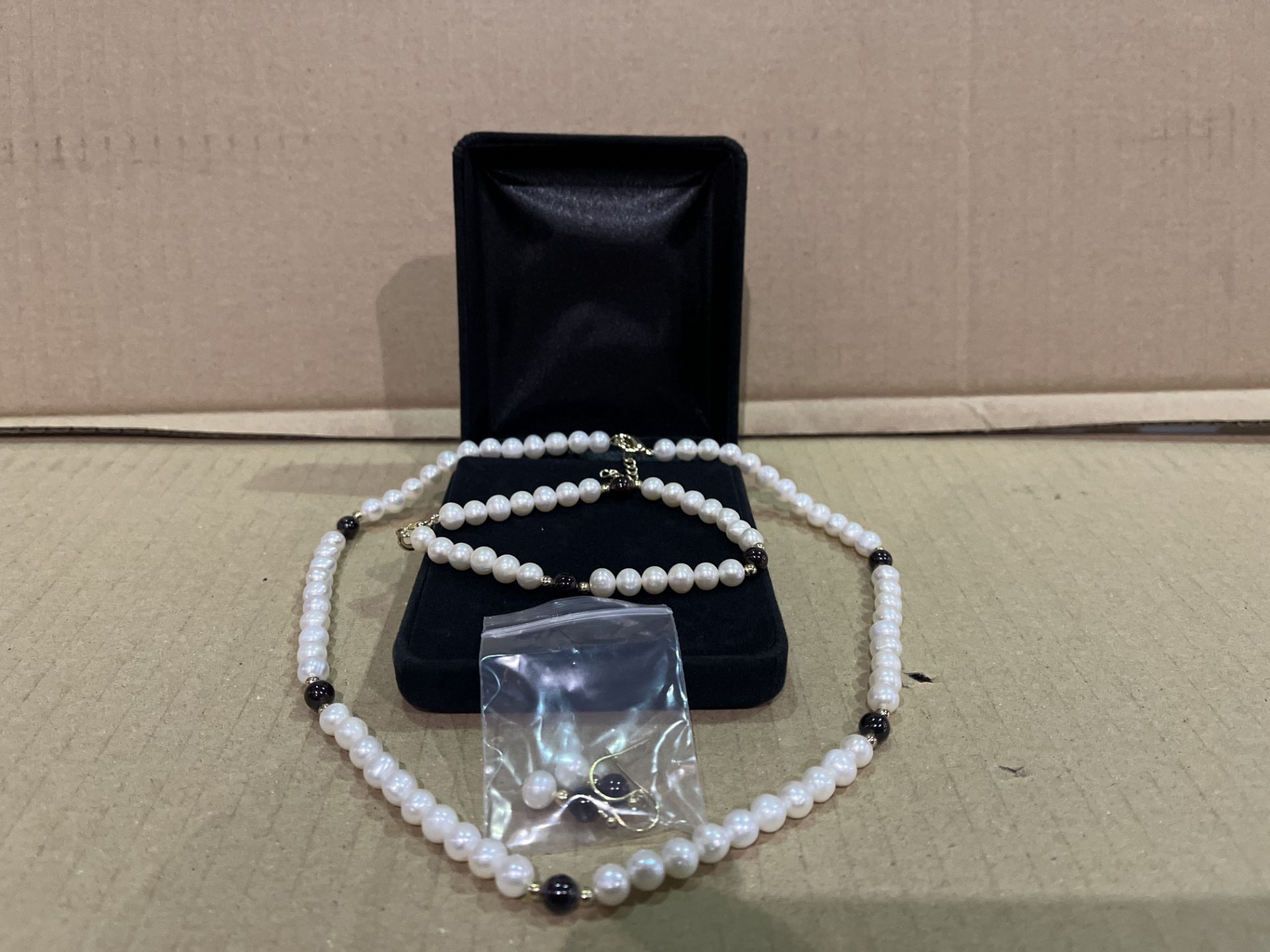 40 X BRAND NEW 3 PIECE PEARL NECKLACE BRACELET AND EARRING SETS R12