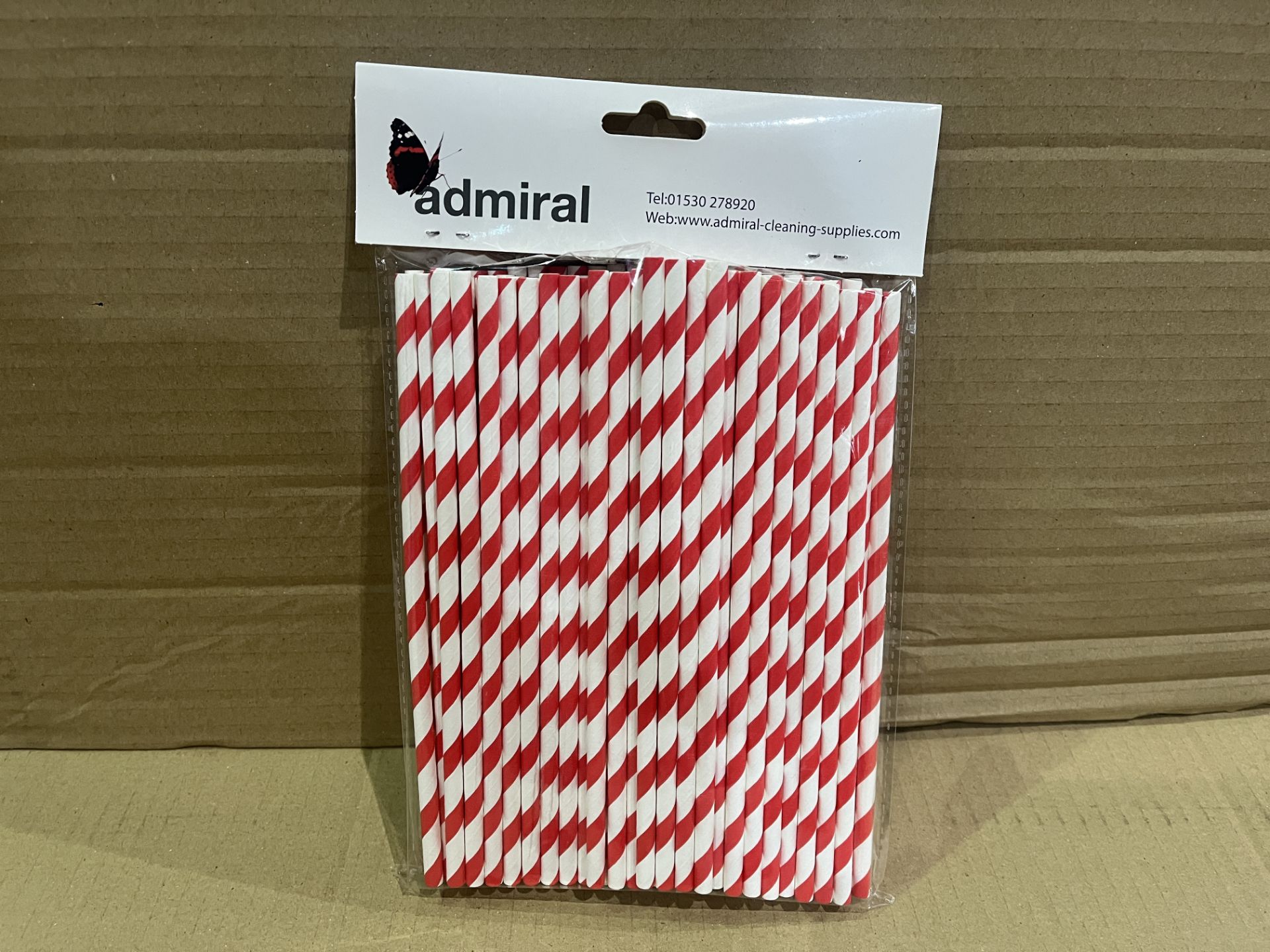 100 X BRAND NEW PACXKS OF 100 RED AND WHITE STRIPE PAPER STRAWS R13-4