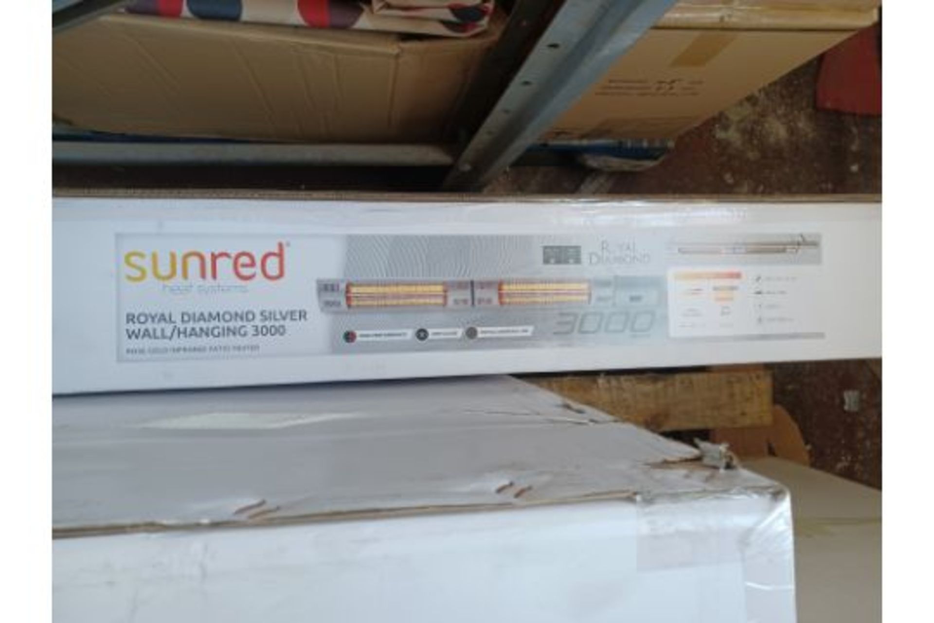 BRAND NEW SUNRED ULTRA HANGING/WALL HEATER SILVER 3000 RRP £449 R19-7