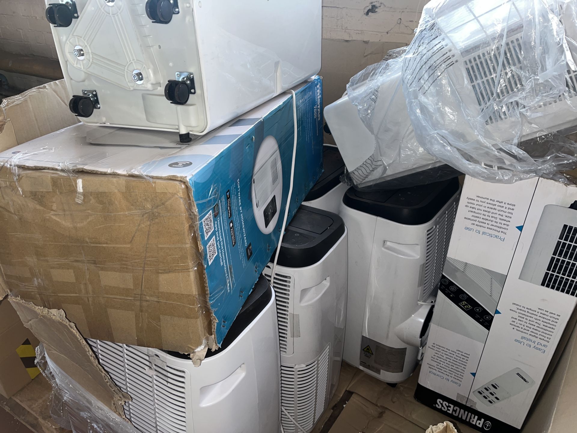 2 X 7000BTU AIR CONDITIONING UNITS (UNCHECKED, UNTESTED) R16-10
