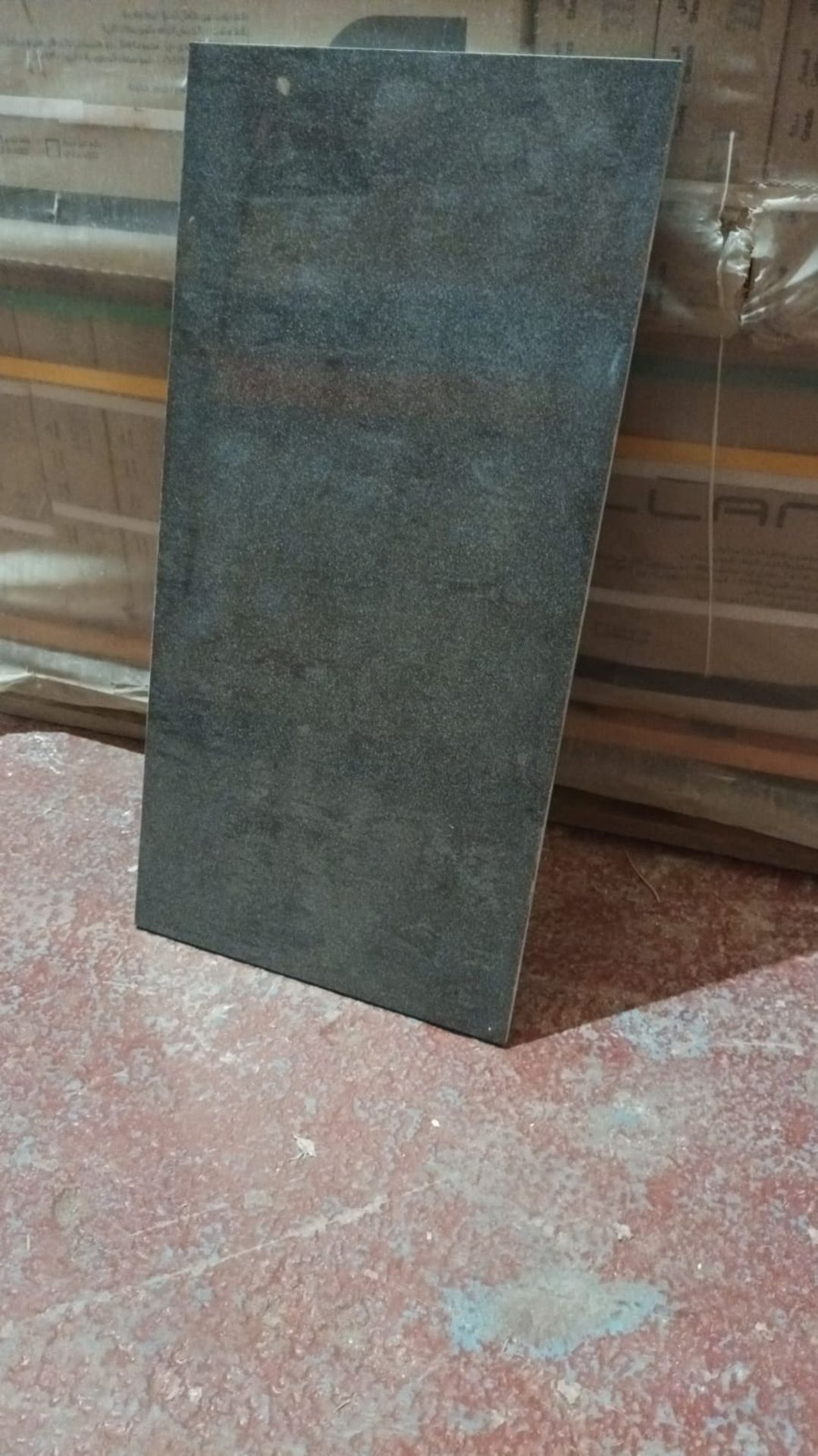 PALLET TO CONTAIN 24 X PACKS OF PORCELLAN POLISHED ANTHRACITE GREY POLISHED FLOOR & WALL TILES. - Image 2 of 4