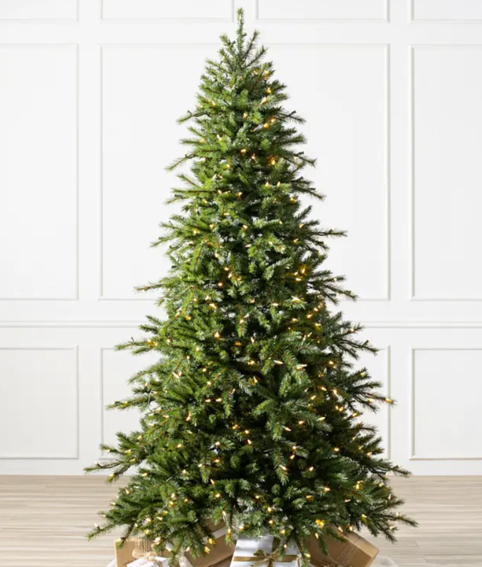 BH (The worlds leading Christmas Tree Brand) Norwegian Grand Fir 5' Tree with LED Clear Lights