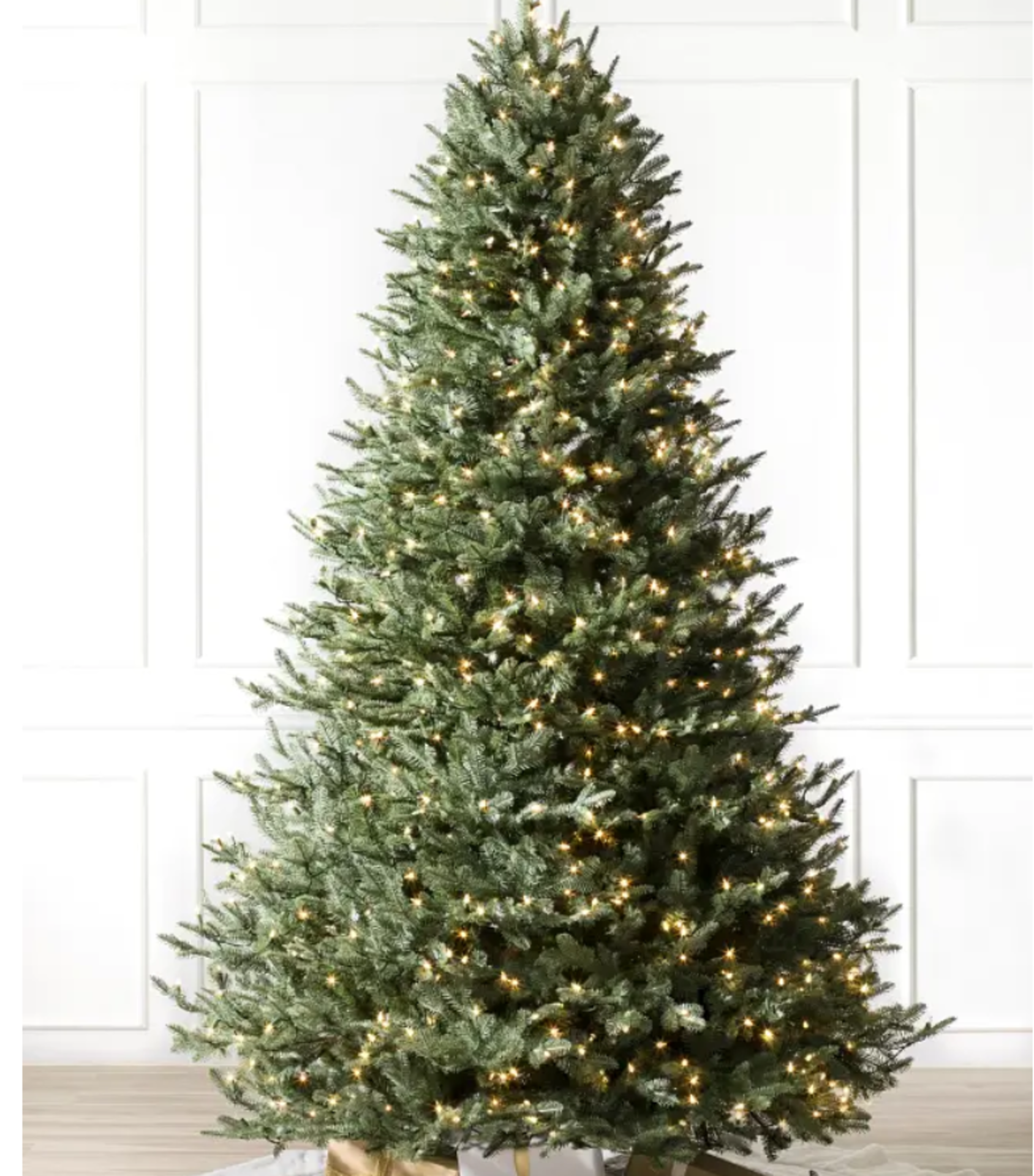 BH (The worlds leading Christmas Tree Brand) Balsam Fir 6' Tree with LED Clear Lights RRP £749.00