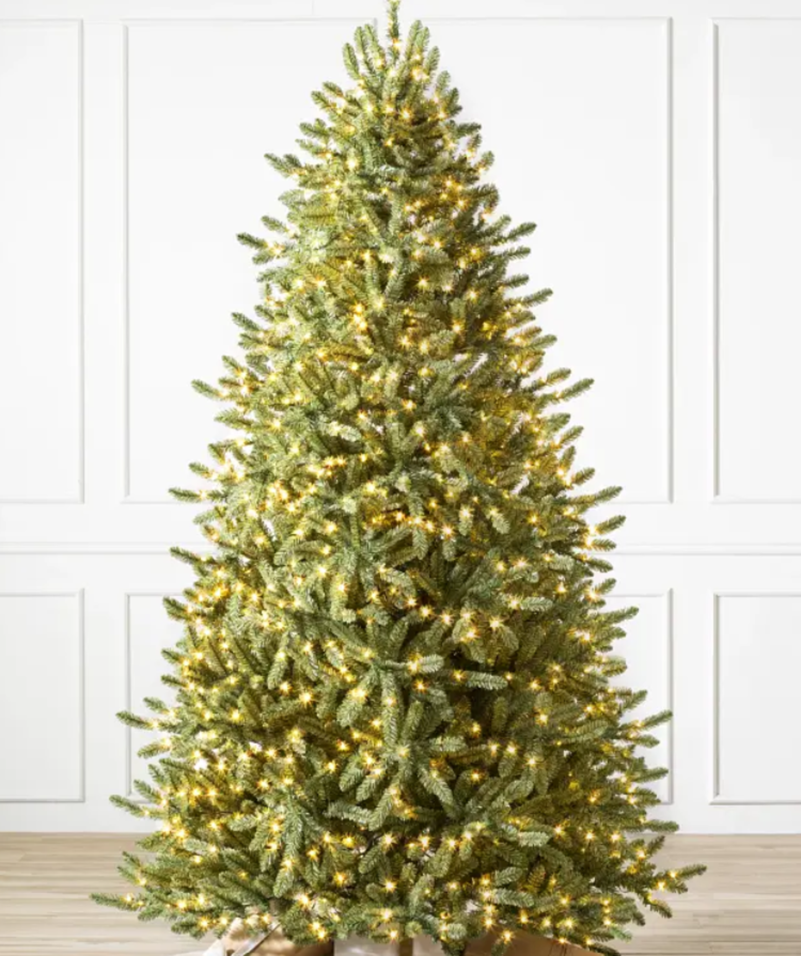 BH (The worlds leading Christmas Tree Brand) Canadian Blue Green Spruce 6' Tree with LED Clear Fairy