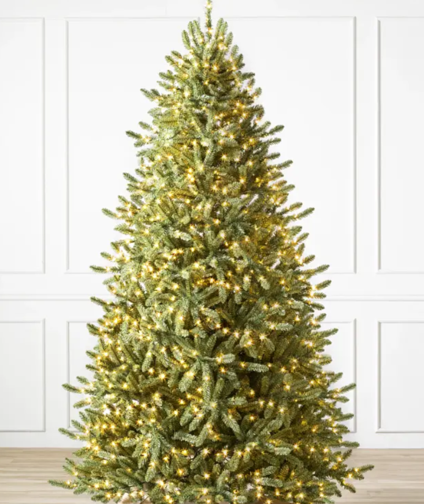 BH (The worlds leading Christmas Tree Brand) Canadian Blue Green Spruce 6' Tree with LED Clear Fairy