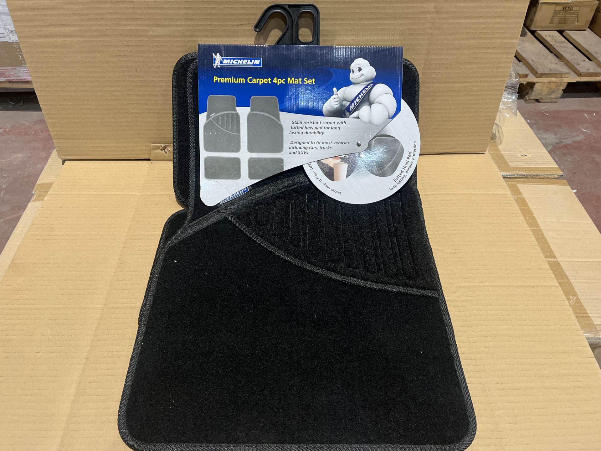 8 X BRAND NEW MICHELIN 4 PIECE PREMIUM CARPET MAT SETS R12-5