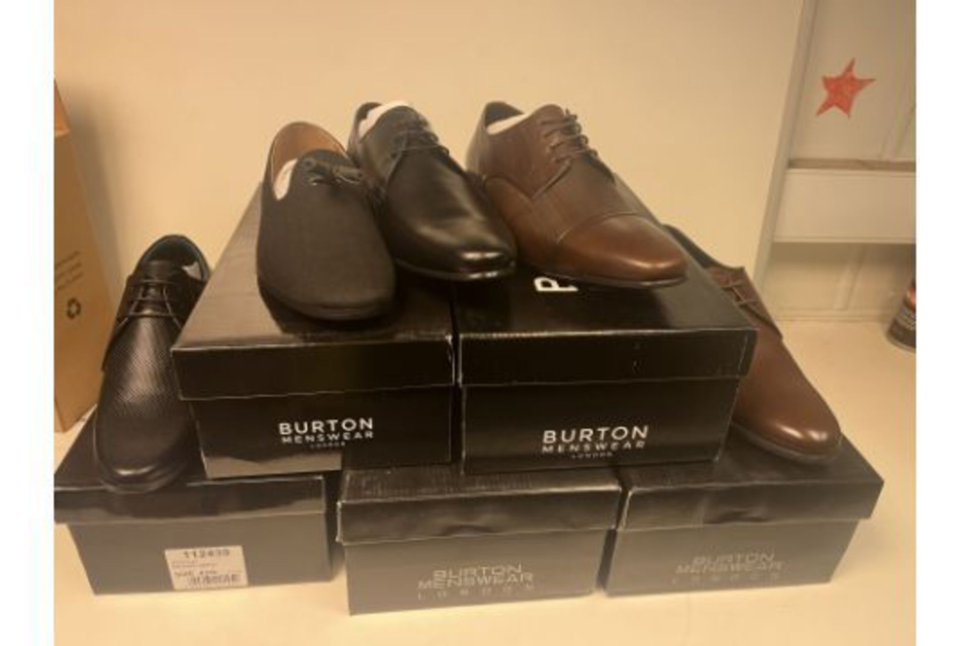 6 X NEW BOXED PAIRS OF ASSORTED BURTON MENSWARE SHOES. ROW2MID