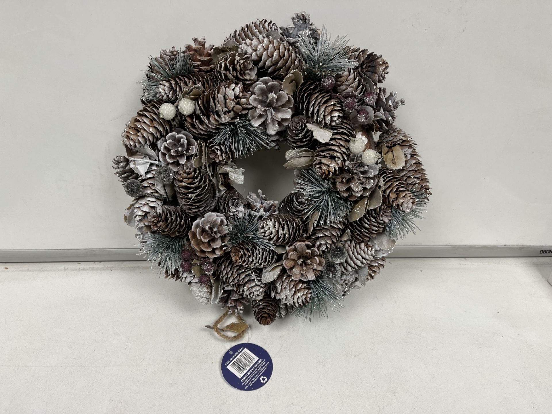 16 X BRAND NEW 30CM FROSTED CONE WREATHS R19