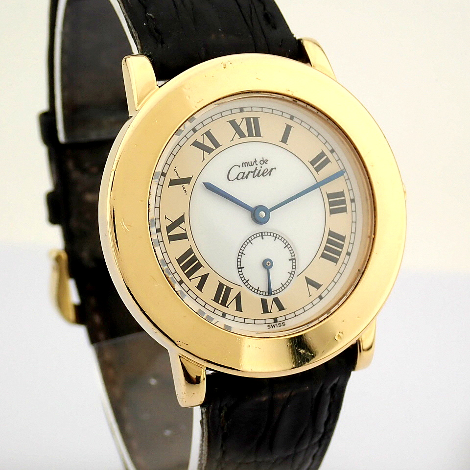 Cartier Must Ronde 1810 With its signed pouch