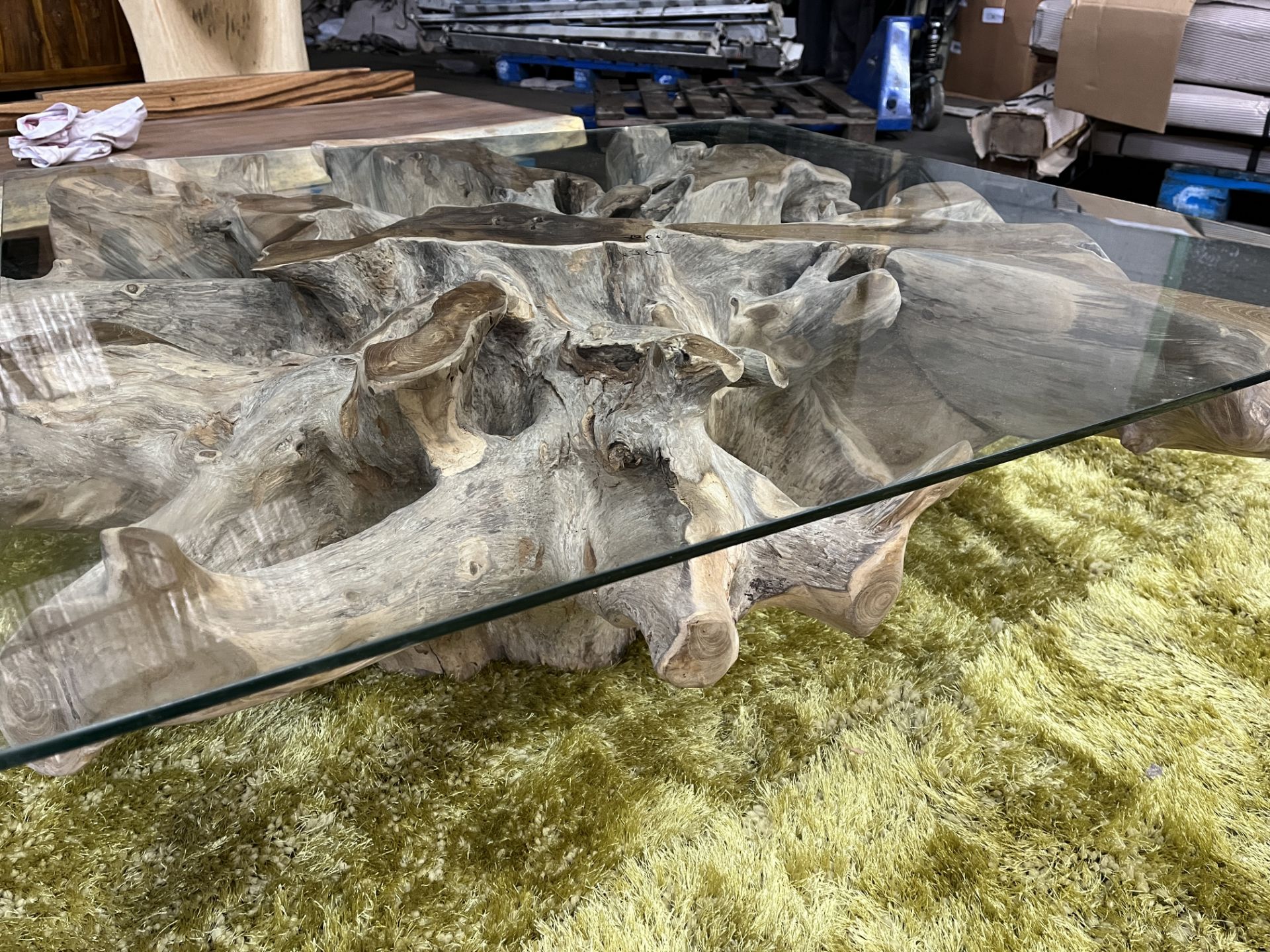 BRAND NEW SOLID WOODEN TEAK ROOT SQUARE COFFEE TABLE WITH GLASS TOP 100 X 100 X 40 RRP £1295