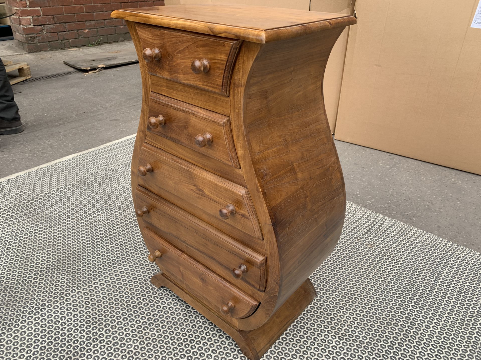 BRAND NEW SOLID WOODEN TEAK 5 DRAWER CURVY CABINET 50 X 35 X 80 RRP £1295 - Image 2 of 2