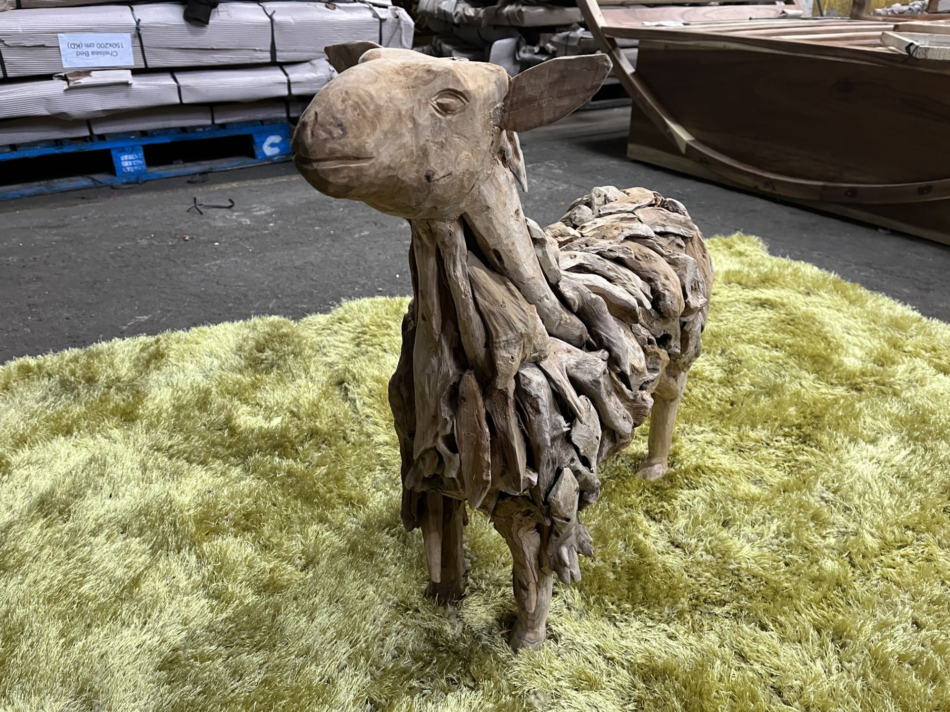 BRAND NEW TEAK ROOT BABY LAMB 60 X 25 X 60 RRP £425