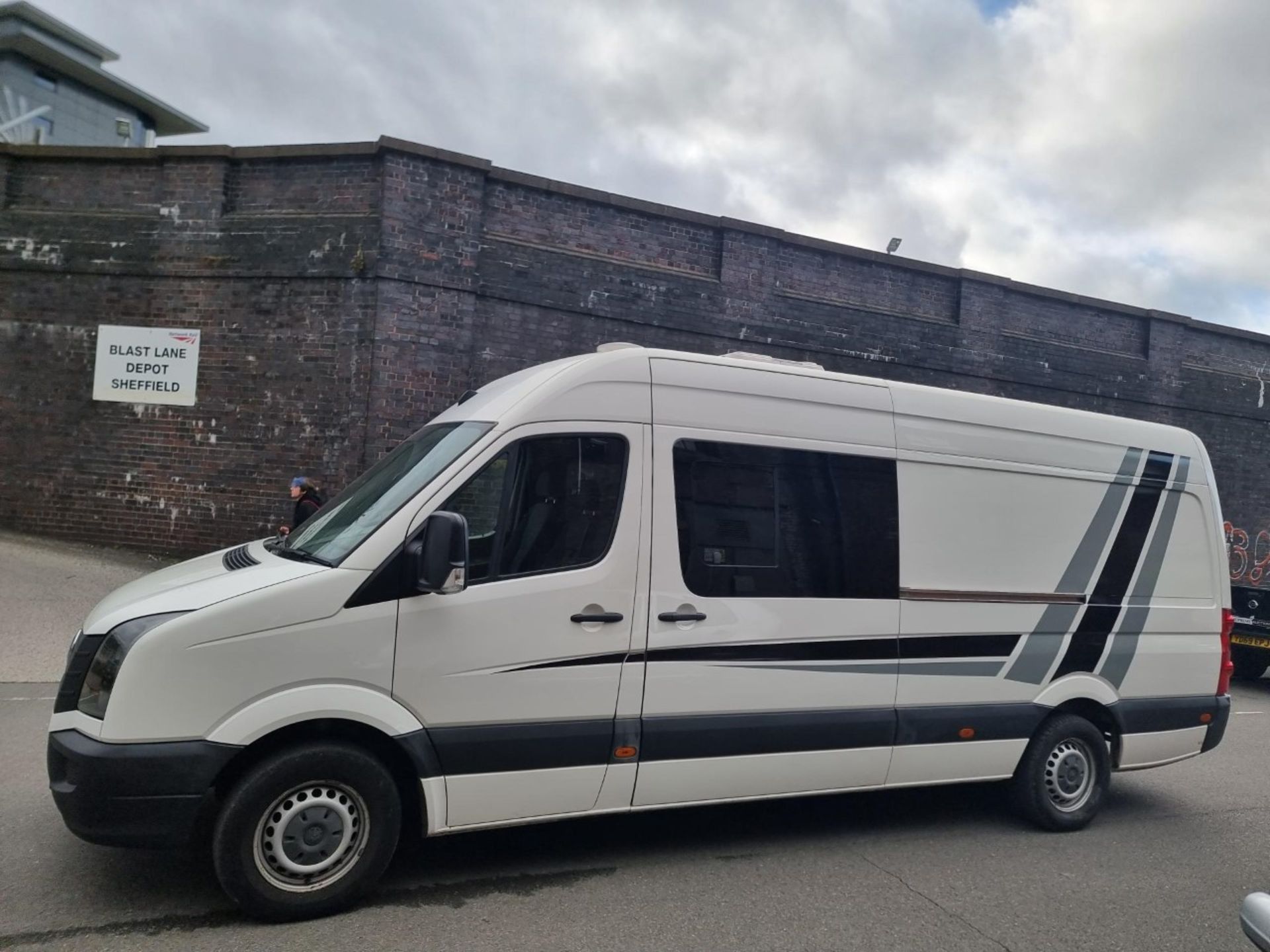 GC16 YVE VOLKSWAGEN CRAFTER CR35 Long Wheel Based Camper Van   2.0 TDI     136PS High Roof Van - Image 2 of 40