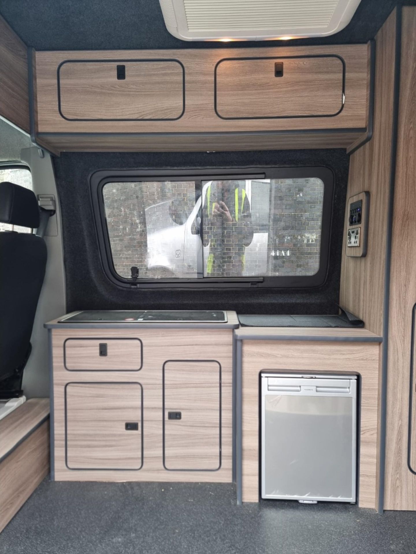 GC16 YVE VOLKSWAGEN CRAFTER CR35 Long Wheel Based Camper Van   2.0 TDI     136PS High Roof Van - Image 10 of 40