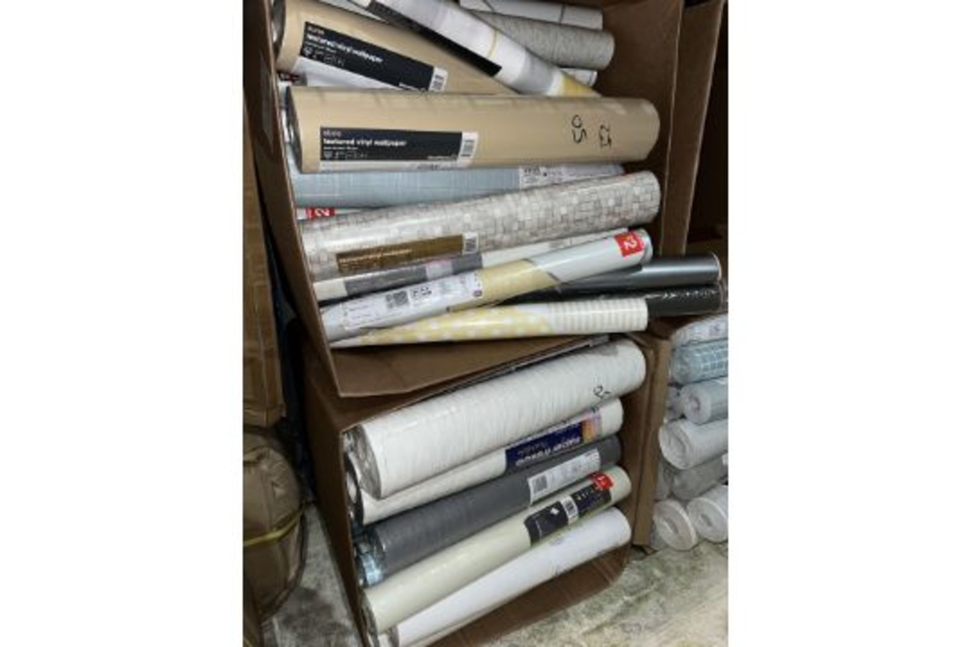 50 X BRAND NEW ROLLS OF ASSORTED WALLPAPER R9